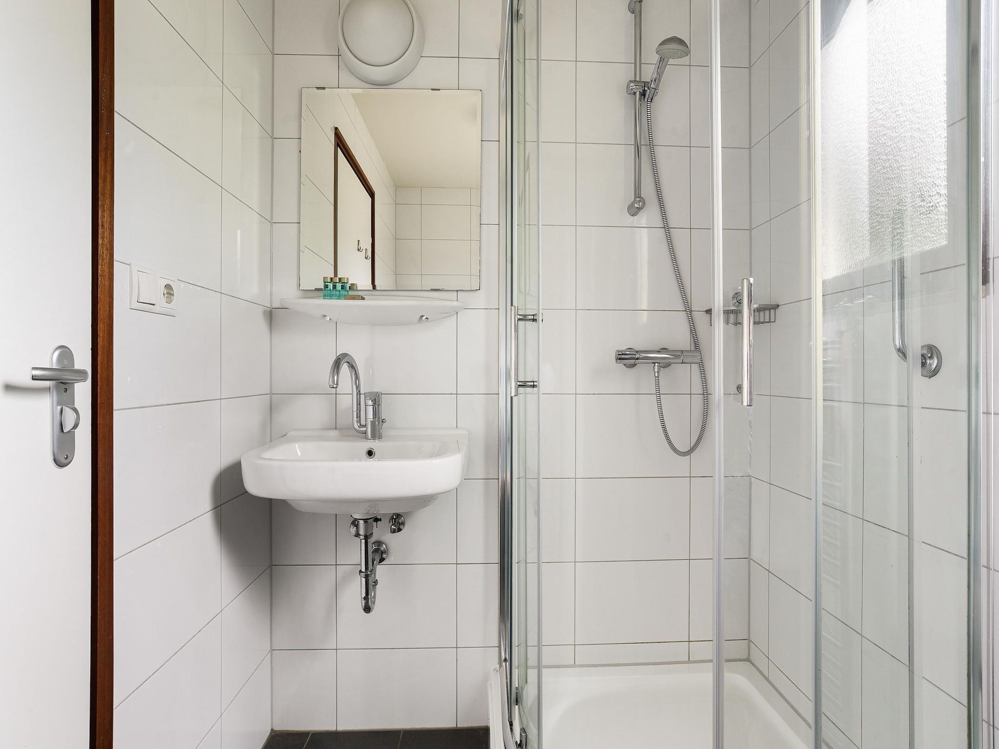 De badkamer van Bungalow 4B1 in Vijlen