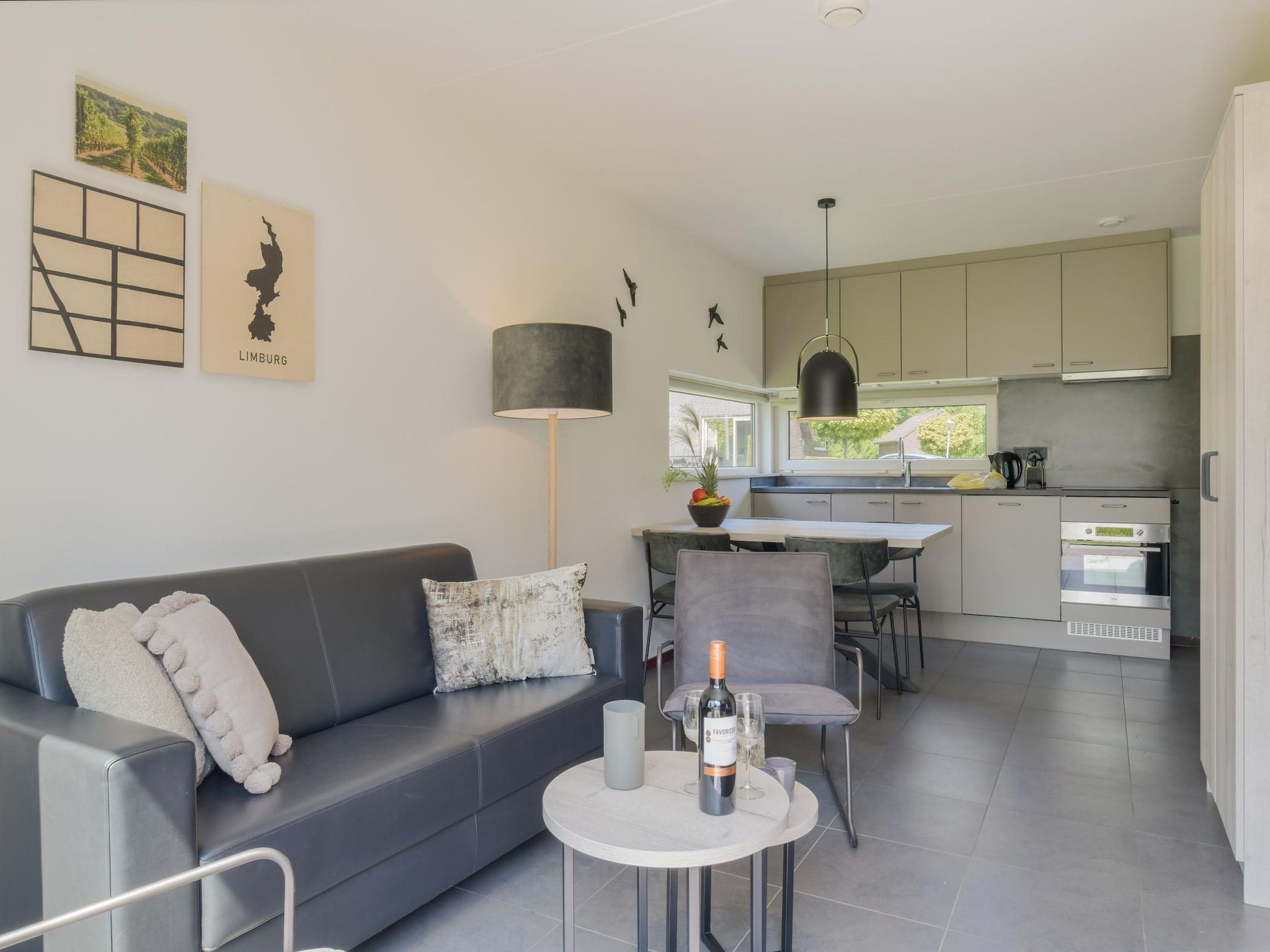 De woonkamer van Vakantiepark Reevallis 5 in Vijlen