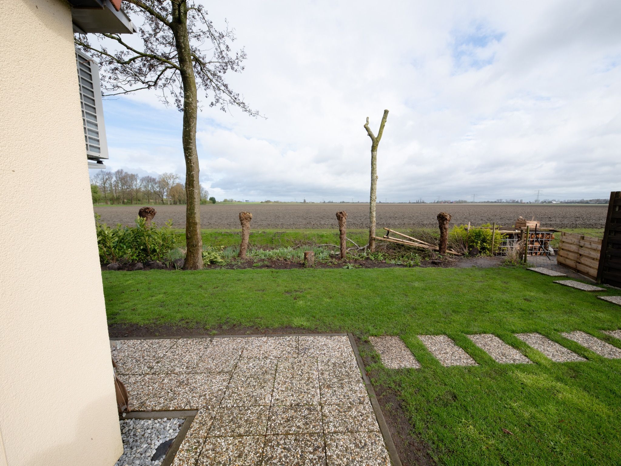 De tuin van 4 pers Welness huis 93 in Zevenhuizen