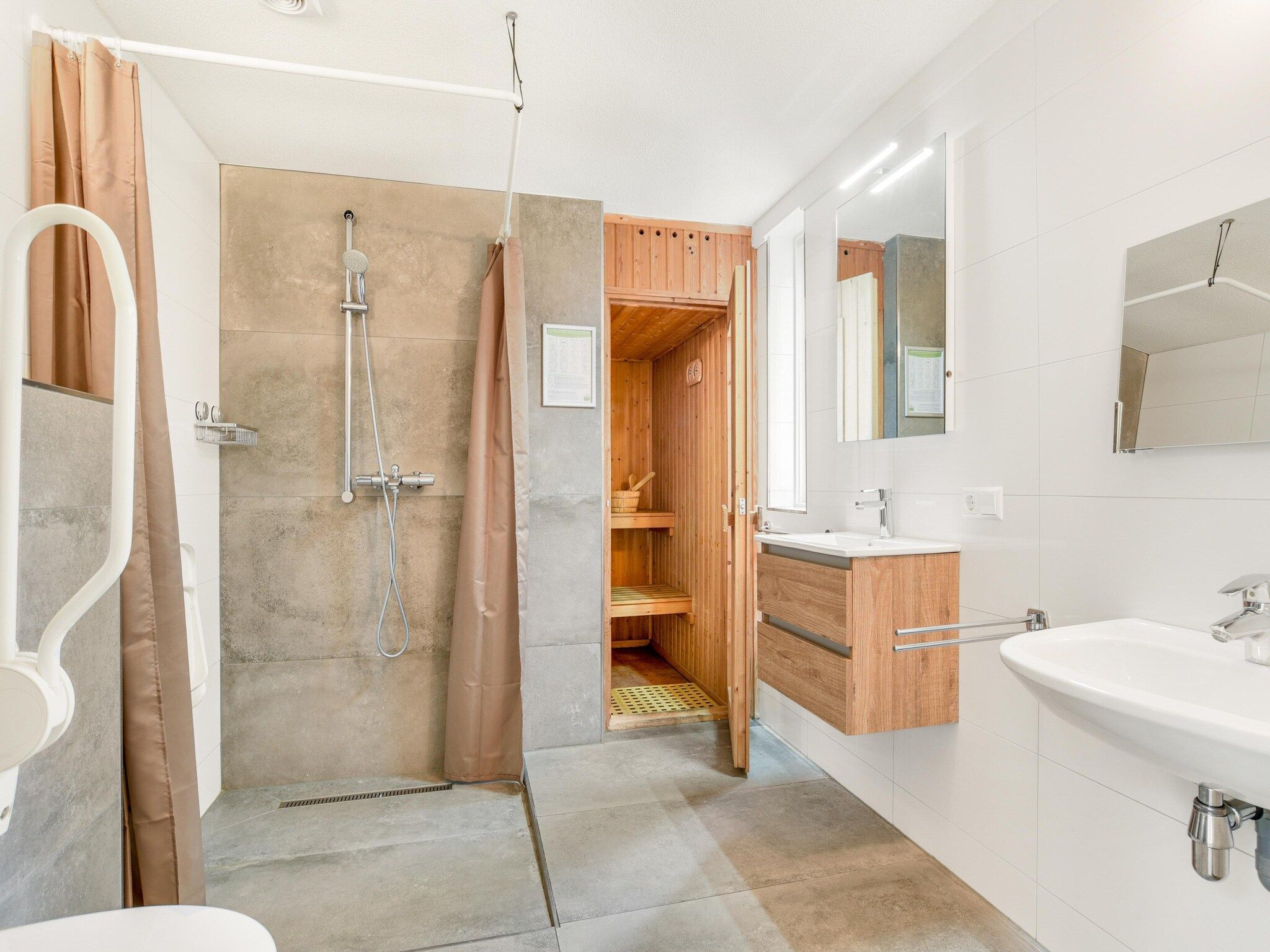 De badkamer van Parc Port Greve 1 in Brouwershaven