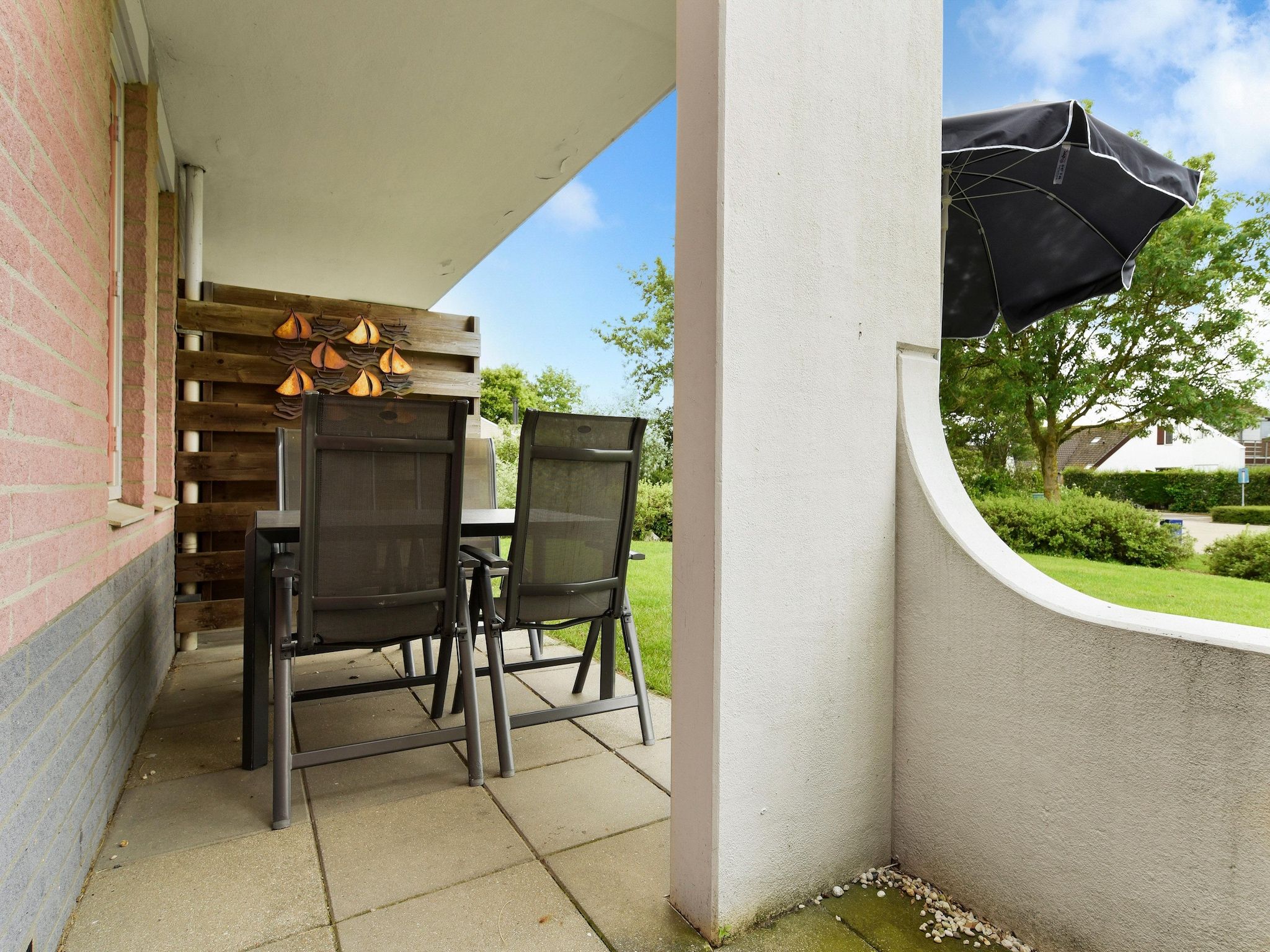 Het terras van Parc Port Greve 5 in Brouwershaven