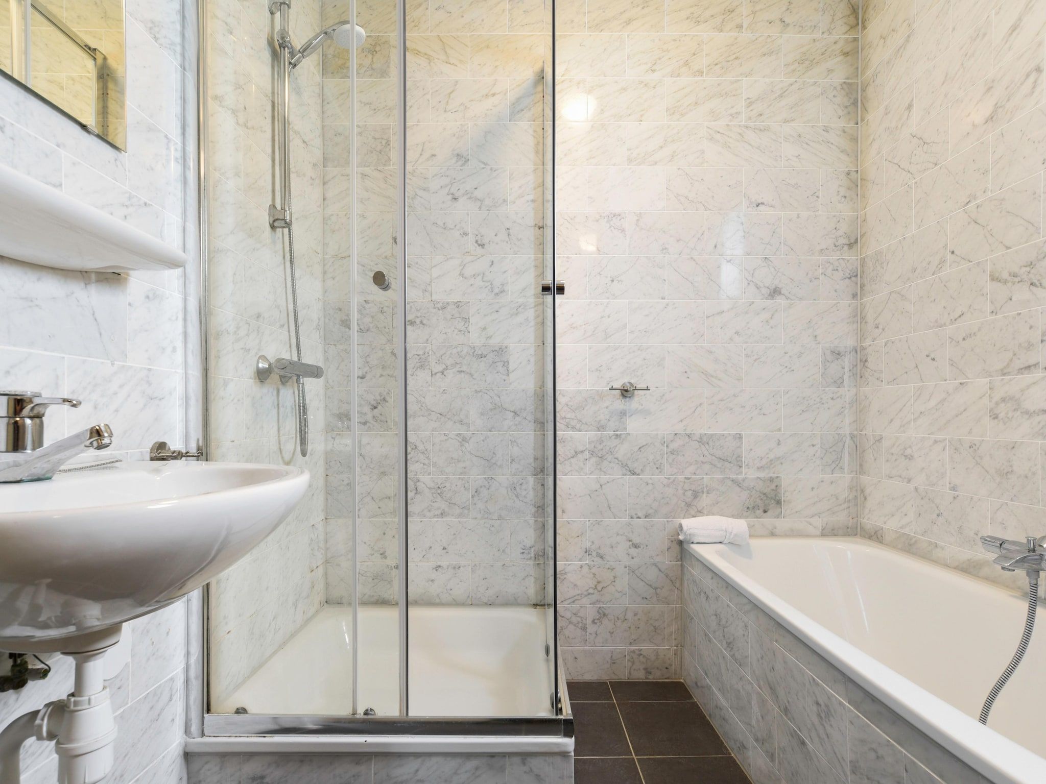 De badkamer van Parc Port Greve 16 in Brouwershaven