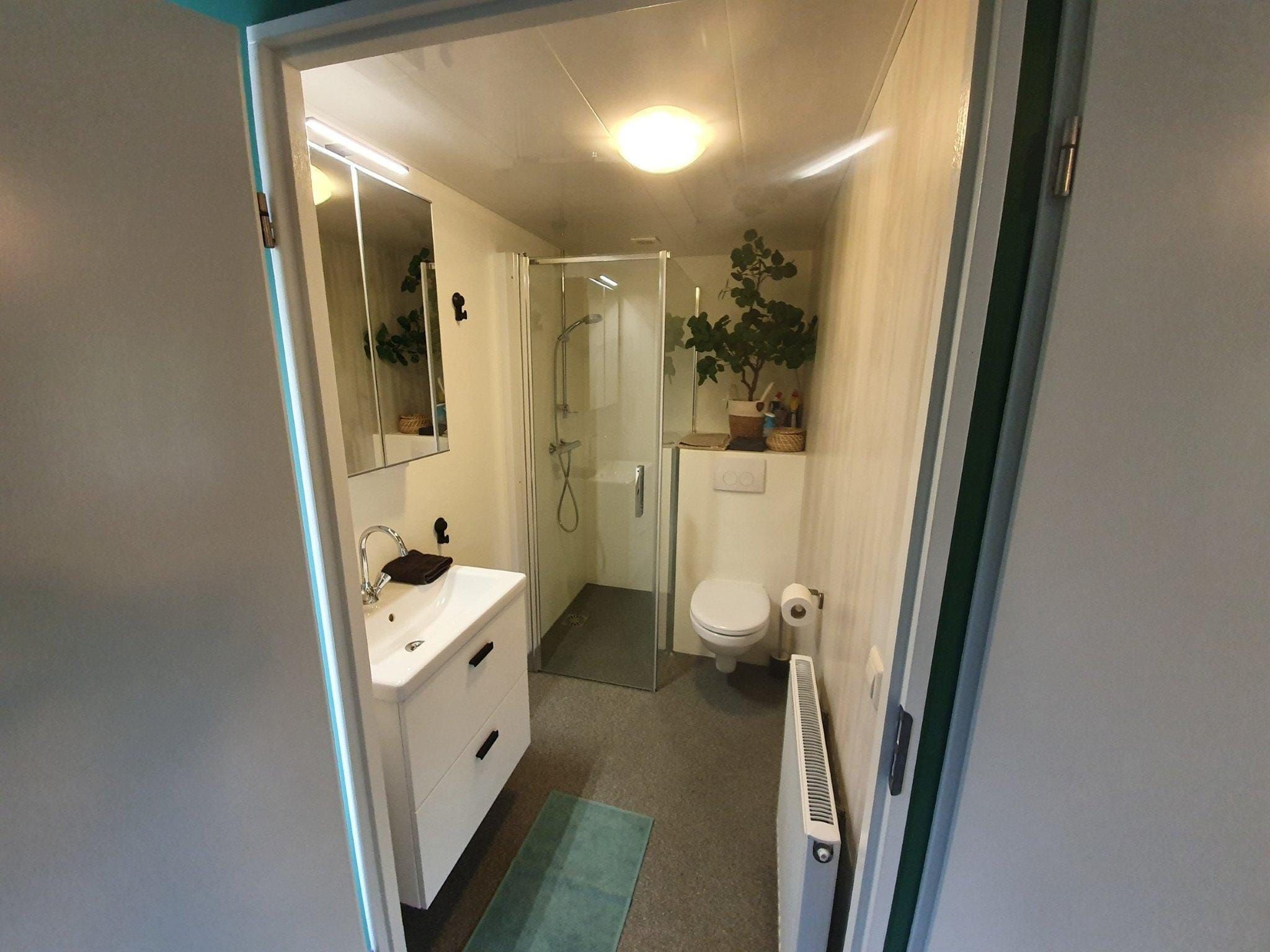 De badkamer van Huisje 60 Stegeren in Stegeren