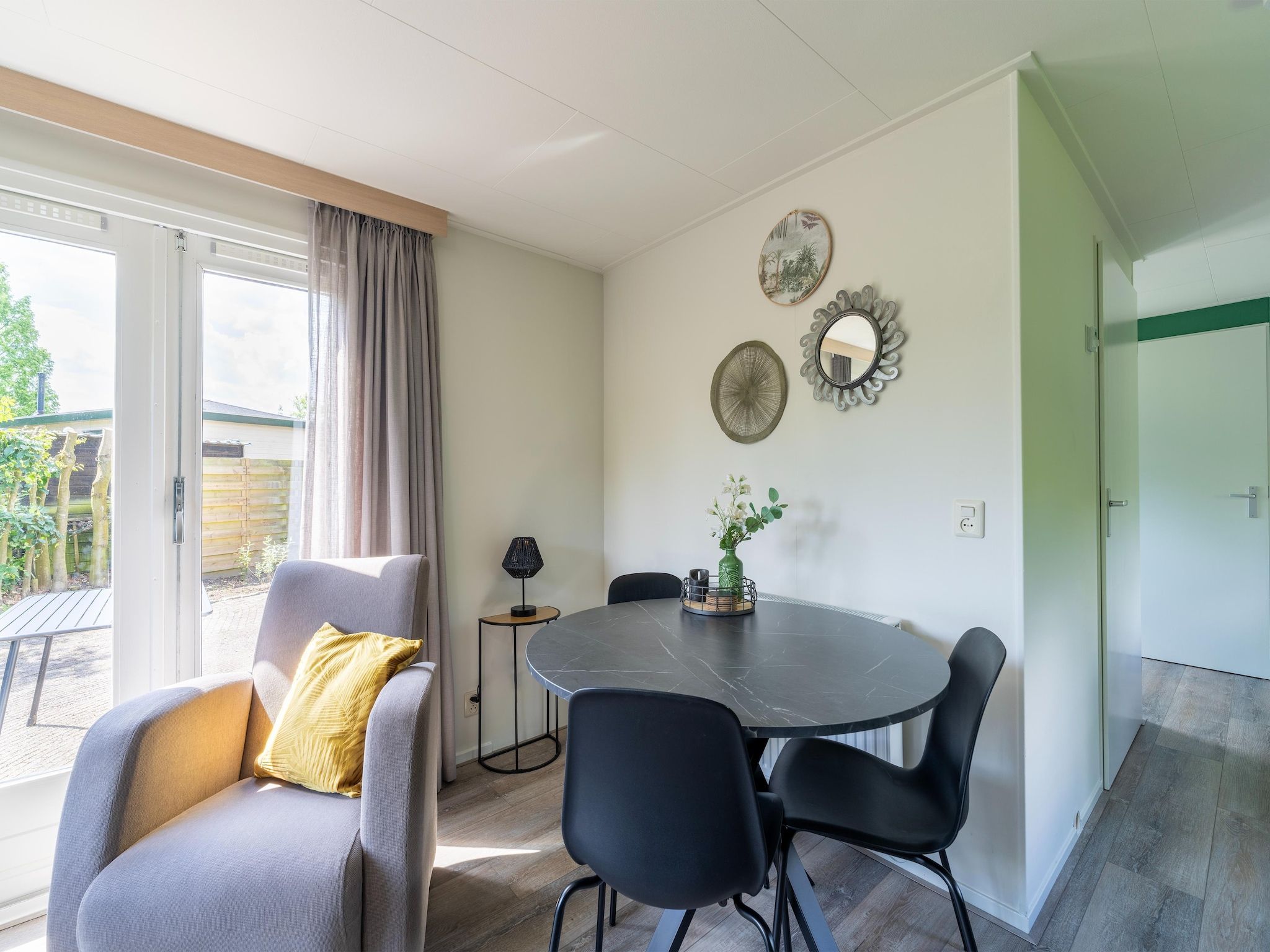 De eetkamer van Huisje 60 Stegeren in Stegeren