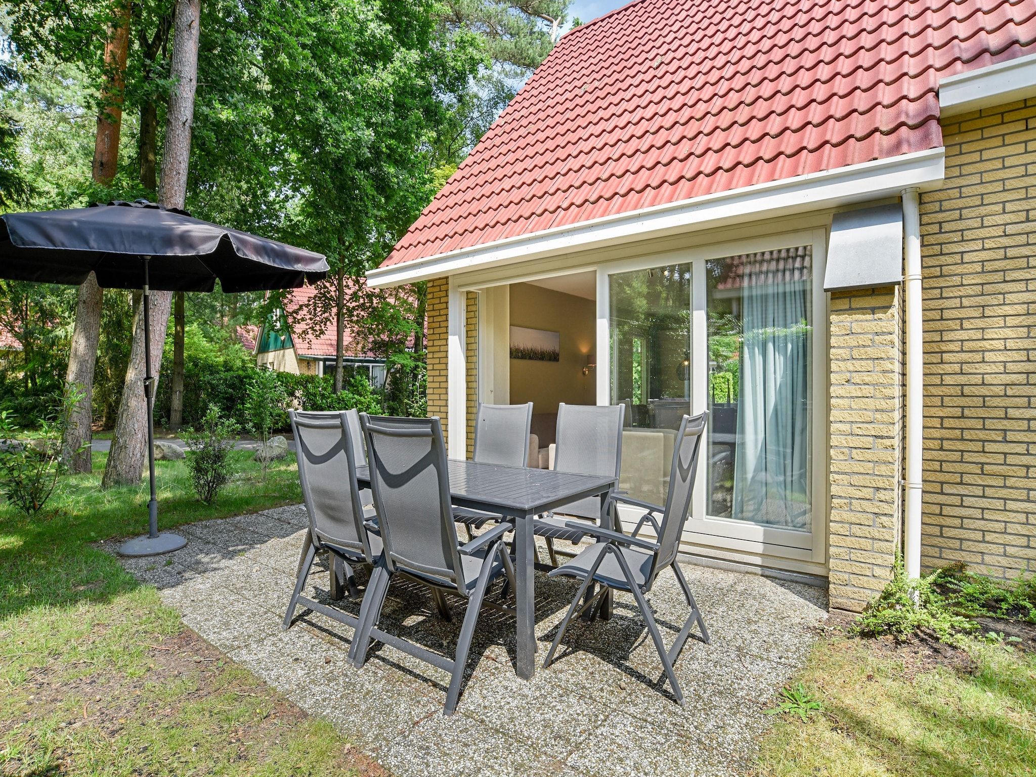 Het terras van Parc Duc de Brabant 9 in Diessen-Baarschot