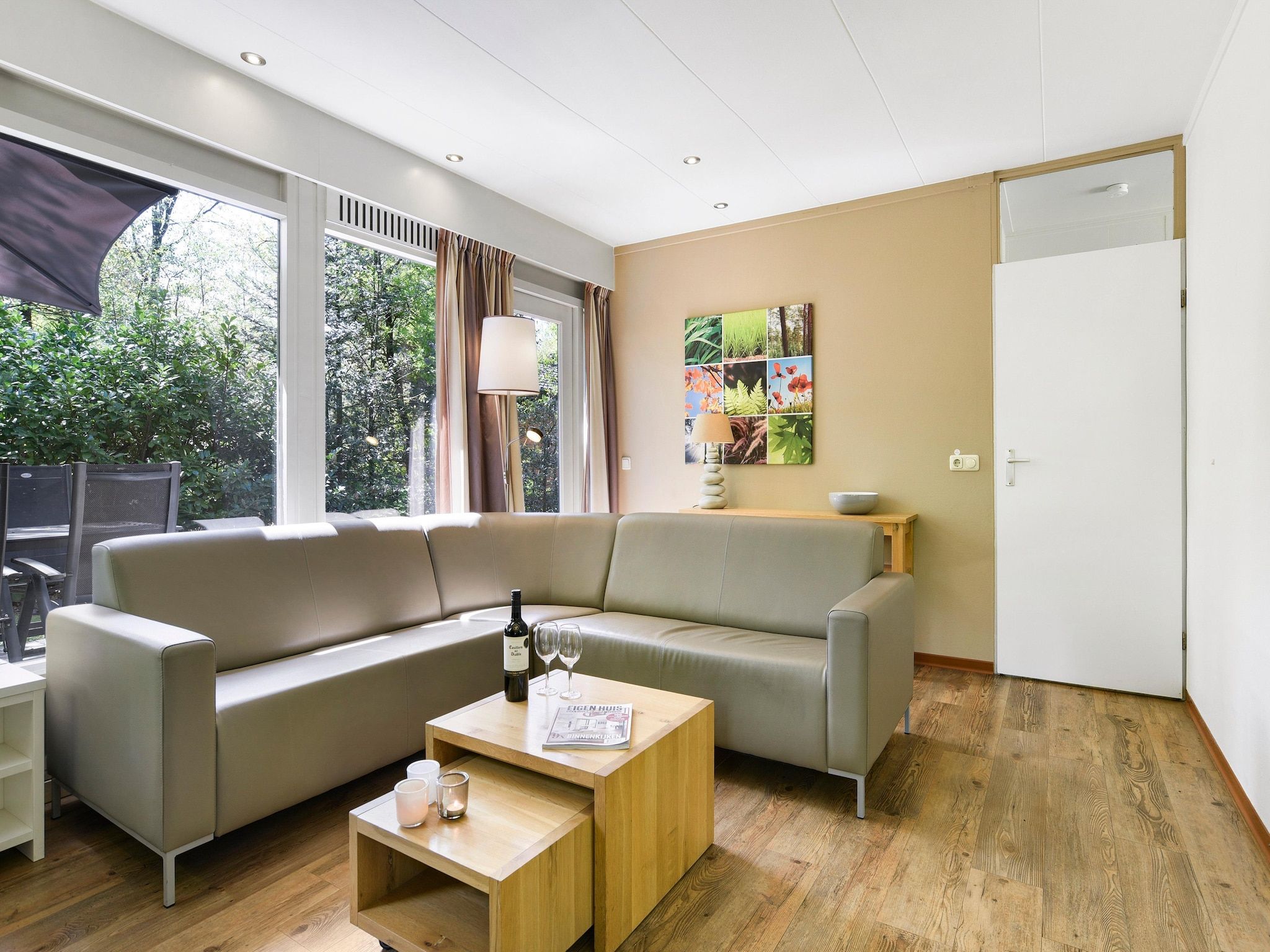 De woonkamer van Parc Heihaas 2 in Putten