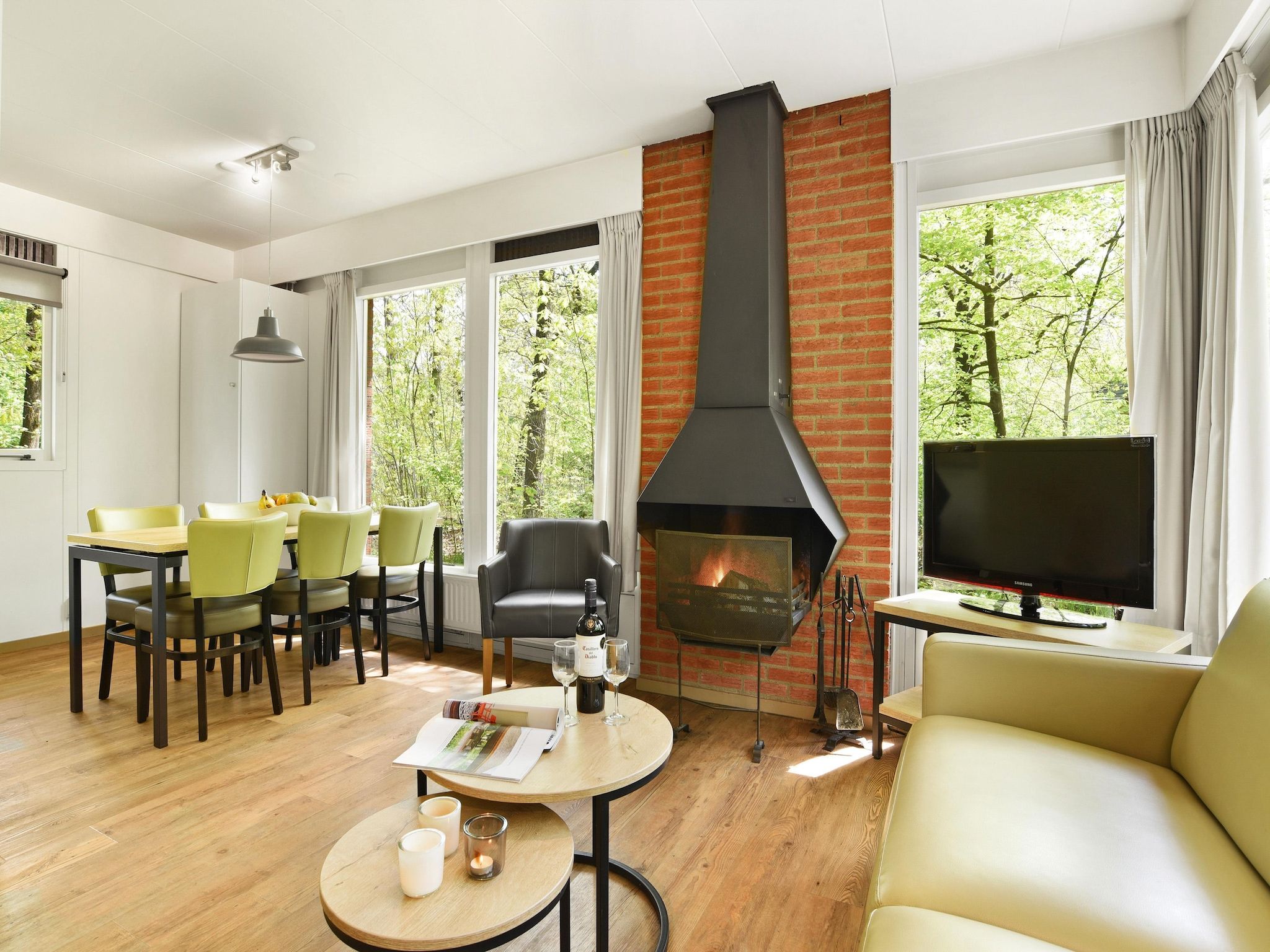 De woonkamer van Parc Heihaas 9 in Putten