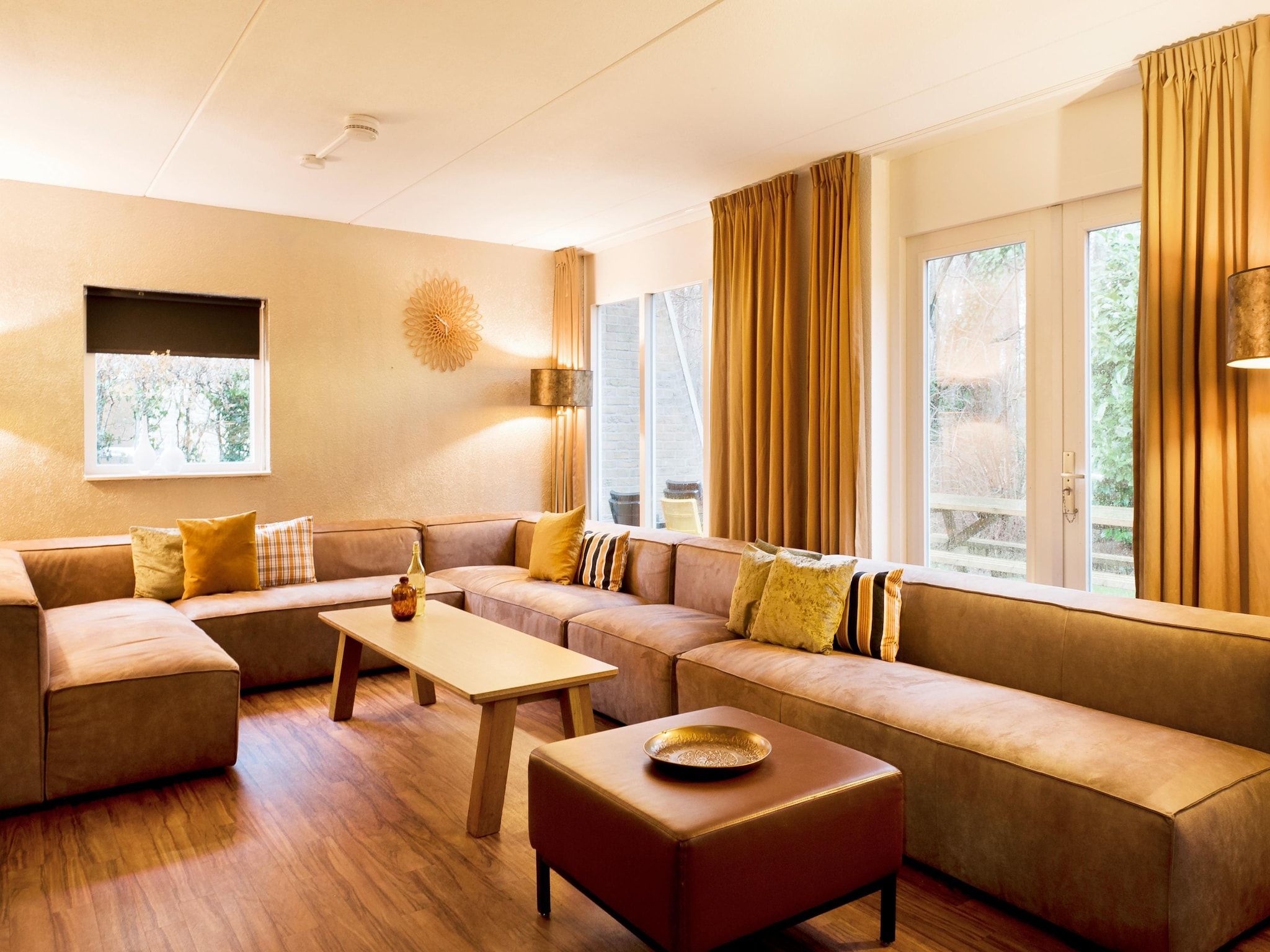 20 pers groot Abeltjeshuis Wellness de luxe met buitenspa in Vlagtwedde - Foto 2 van 23