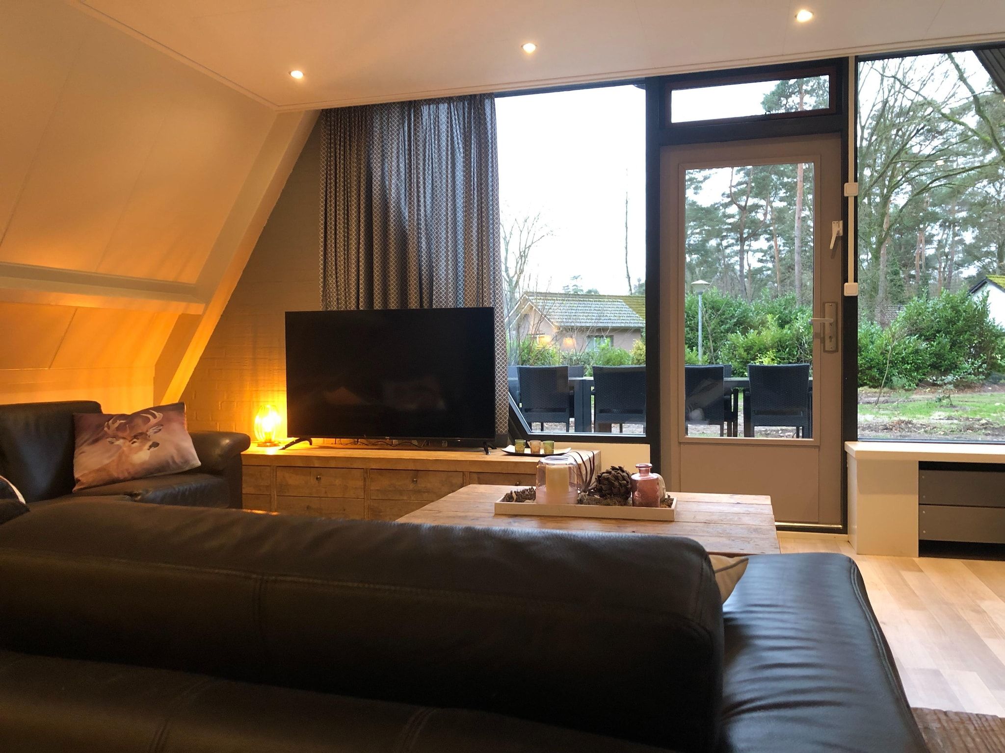 De woonkamer van Vosseven 46&47&nbsp;Aalbes in Stramproy