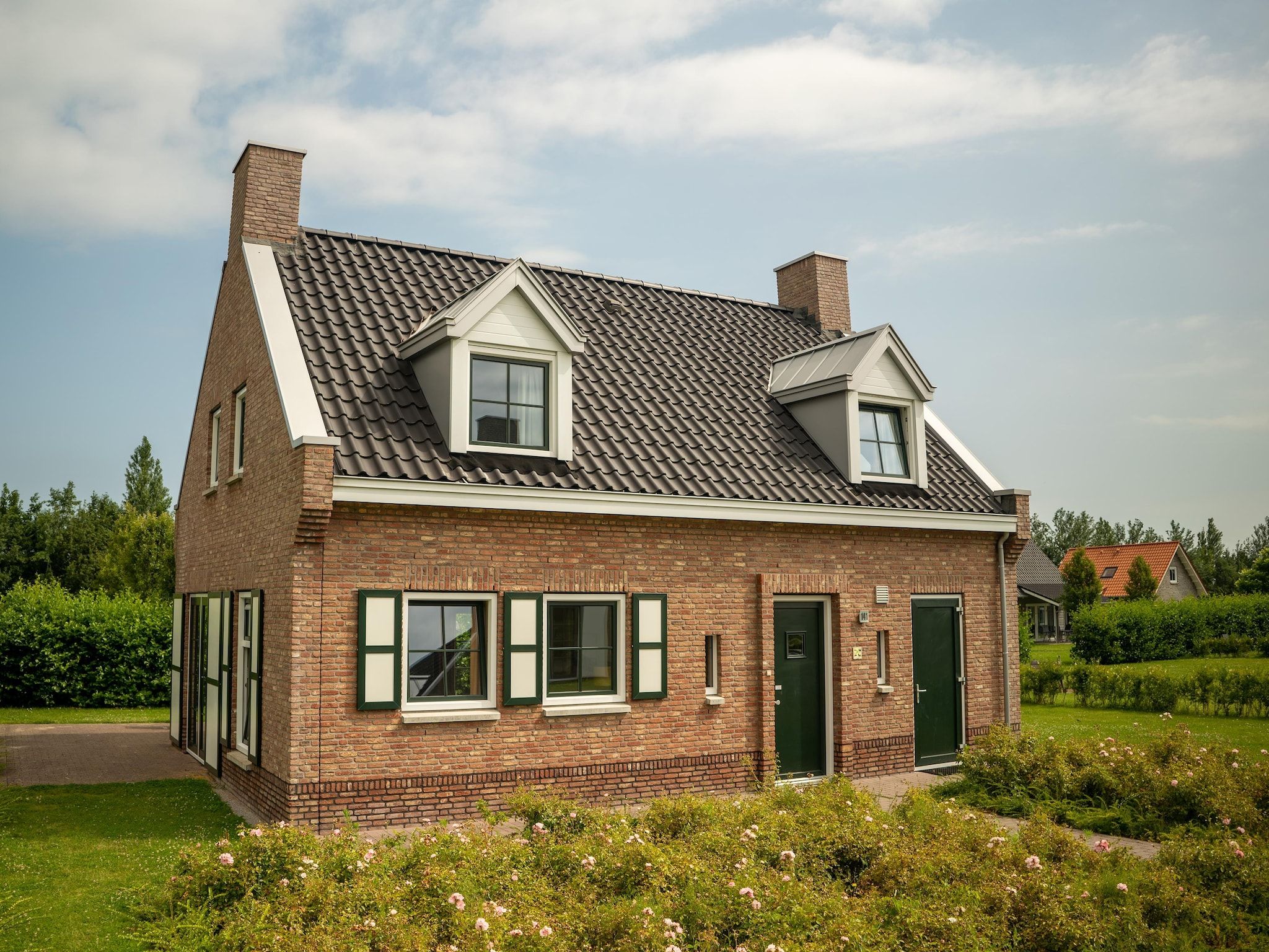 De buitenkant van Strand Resort Nieuwvliet-Bad 1 in Nieuwvliet