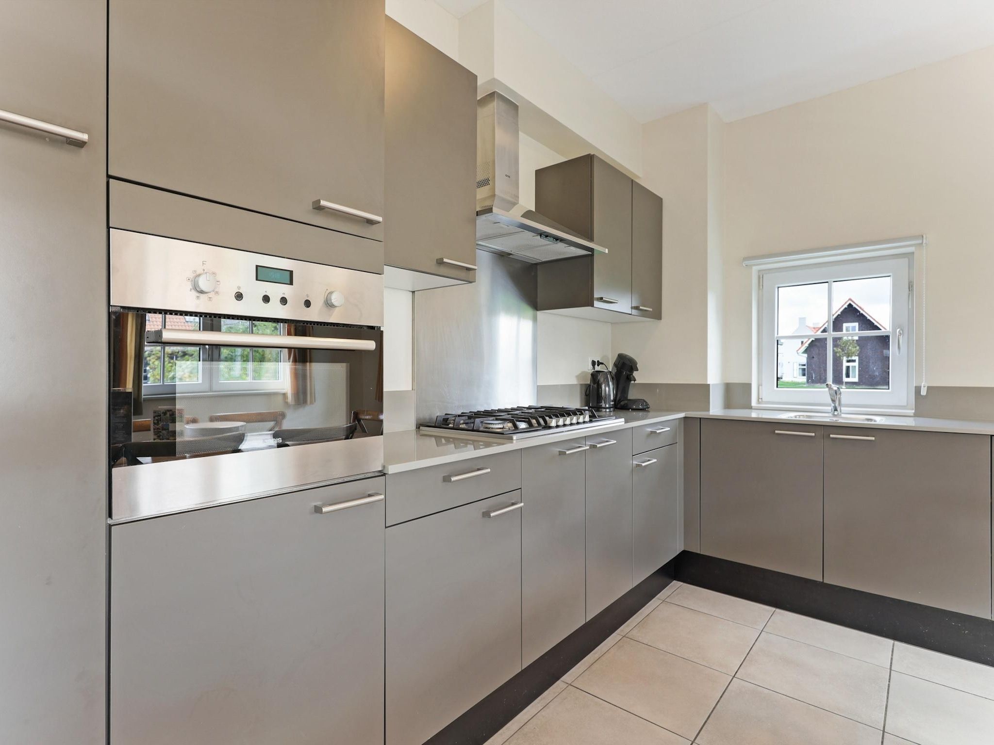 De keuken van Strand Resort Nieuwvliet-Bad 3 in Nieuwvliet