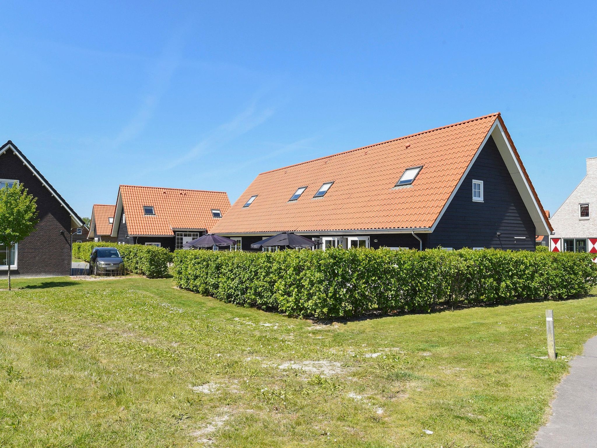 De buitenkant van Strand Resort Nieuwvliet-Bad 4 in Nieuwvliet