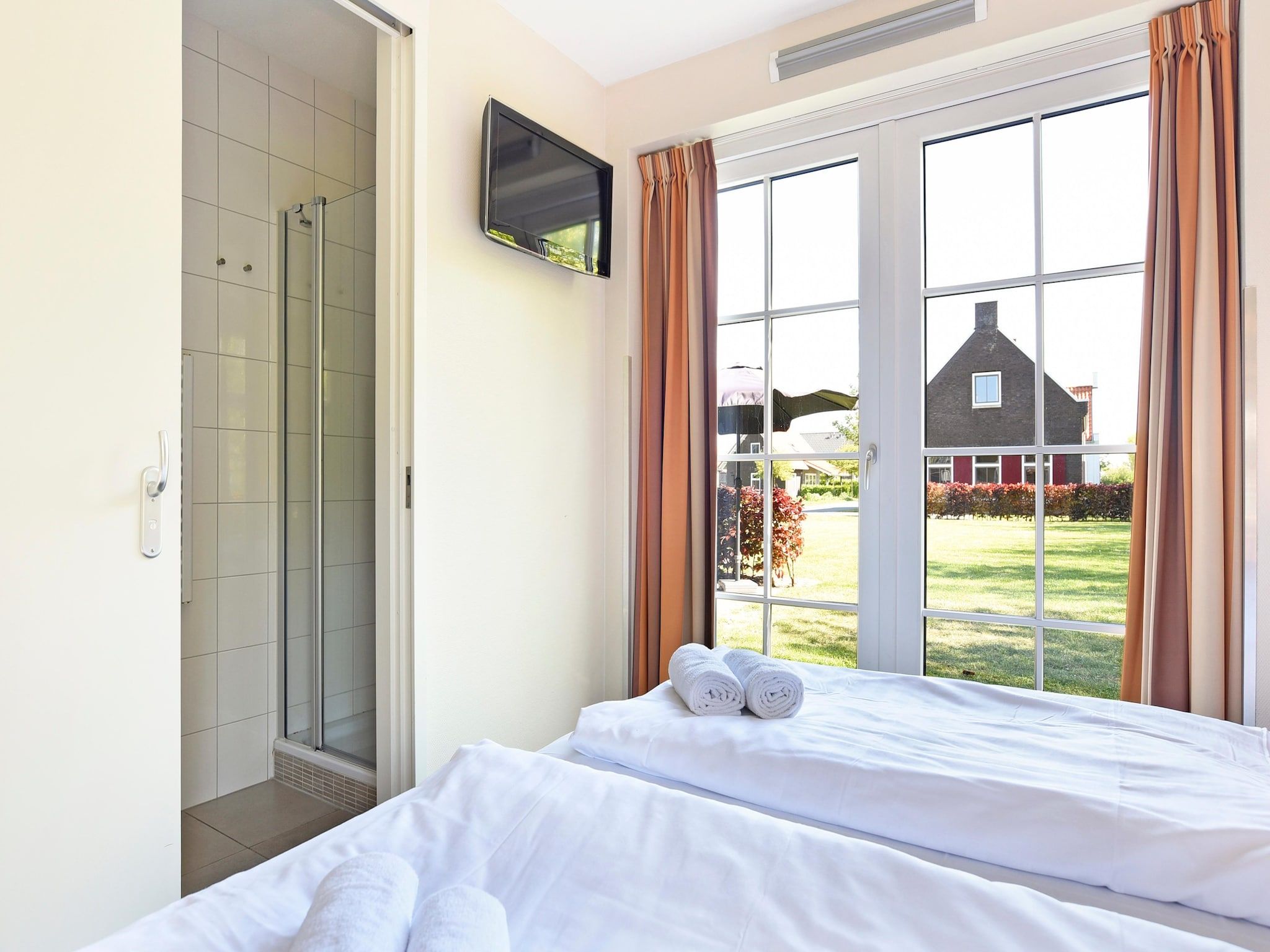 Een slaapkamer van Strand Resort Nieuwvliet-Bad 12 in Nieuwvliet