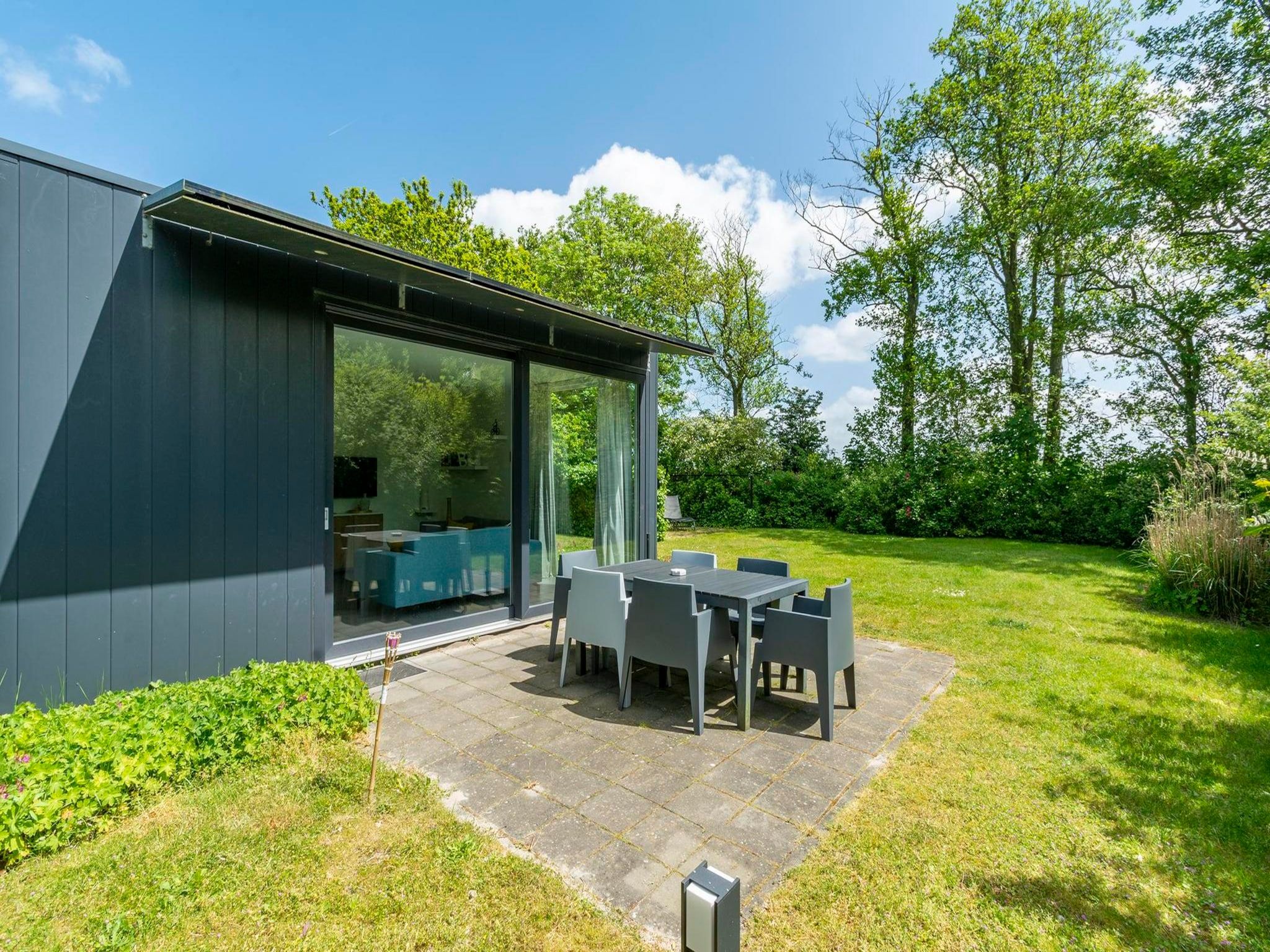 Parkfaciliteiten bij Bungalow Uitwaayer in Sint Maartensvlotbrug