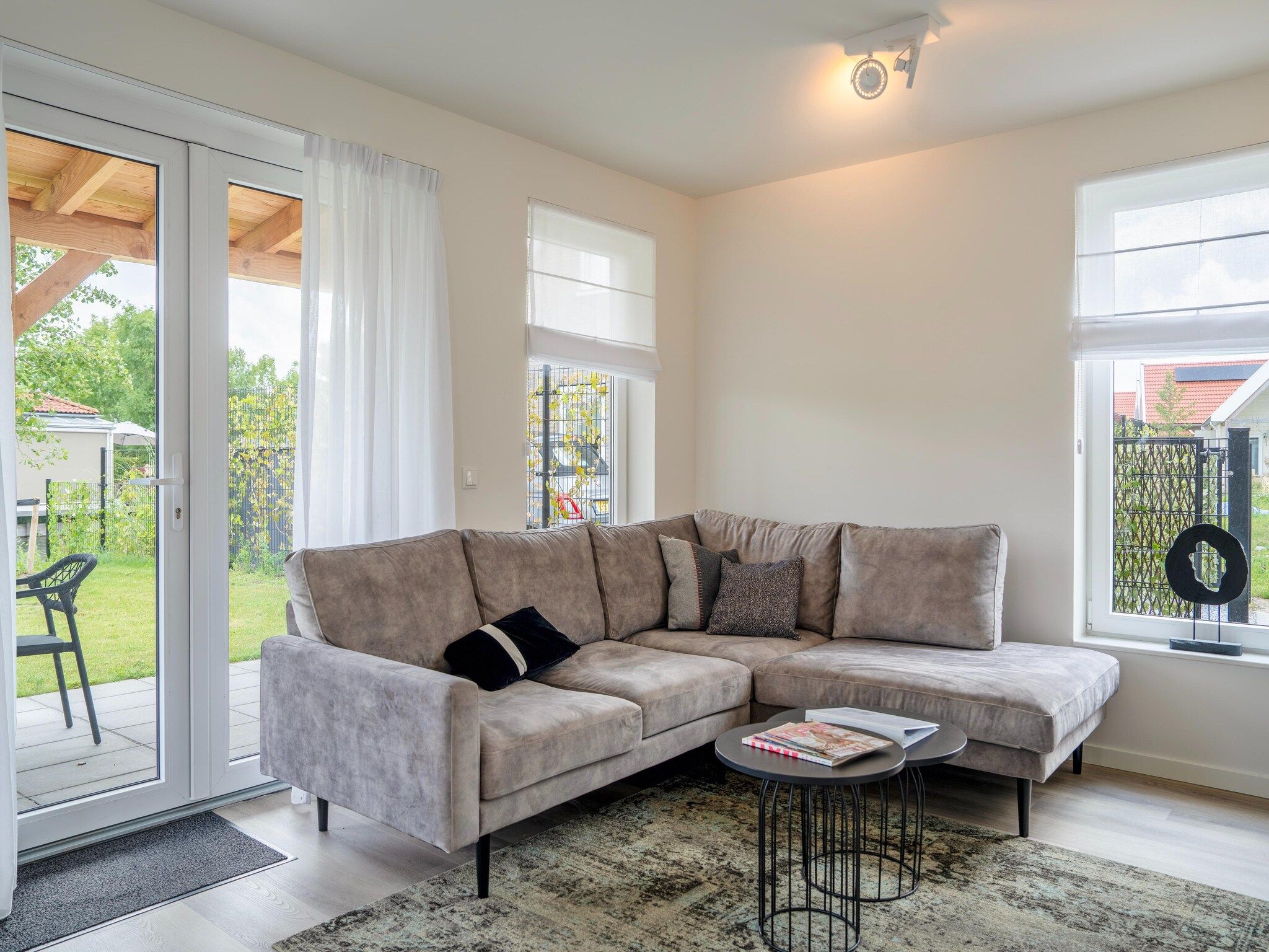 De woonkamer van Kuifduiker 115 in Simonshaven