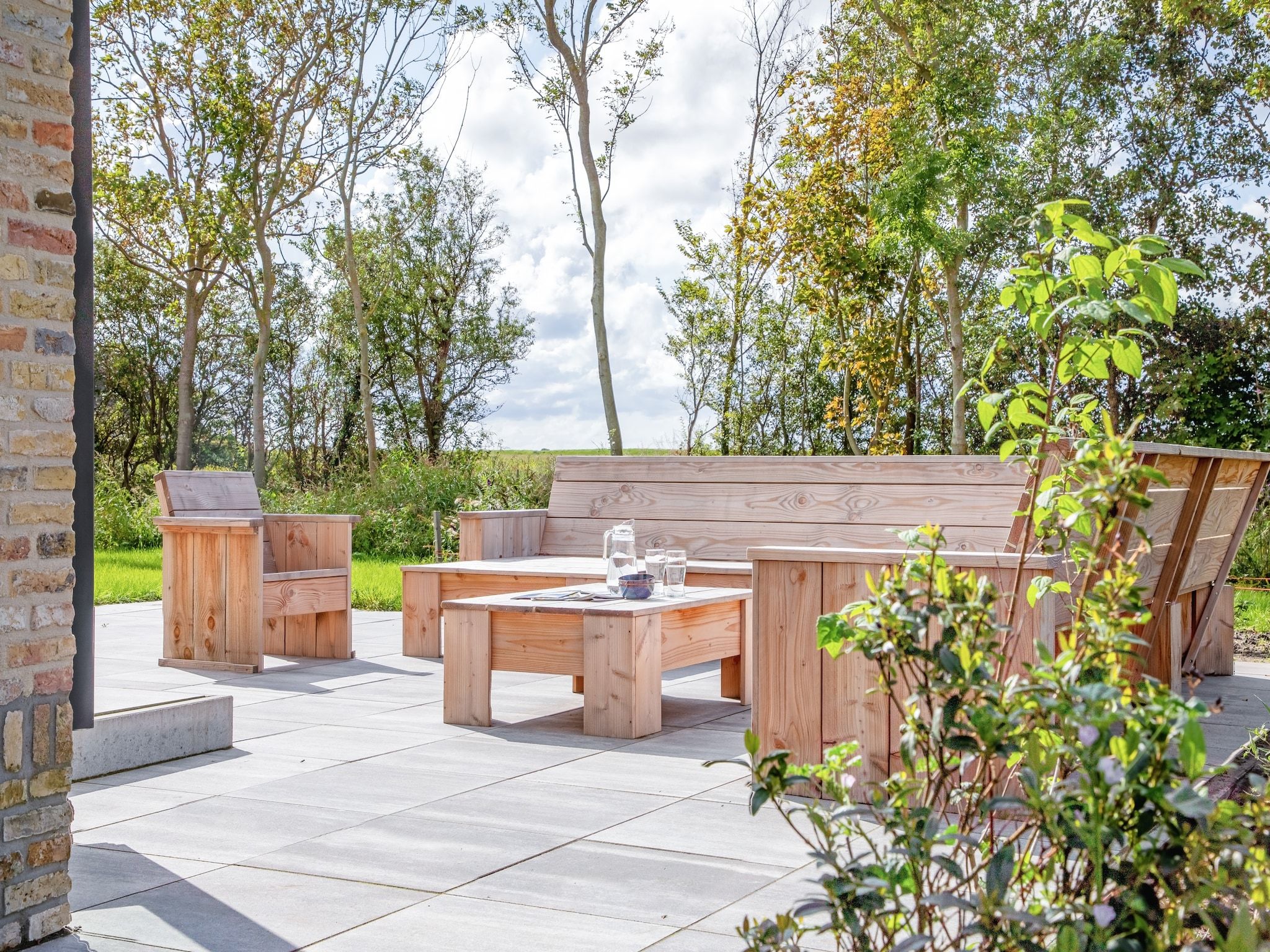 Het terras van Familievilla Nieuw-Zeeland in Oosterend