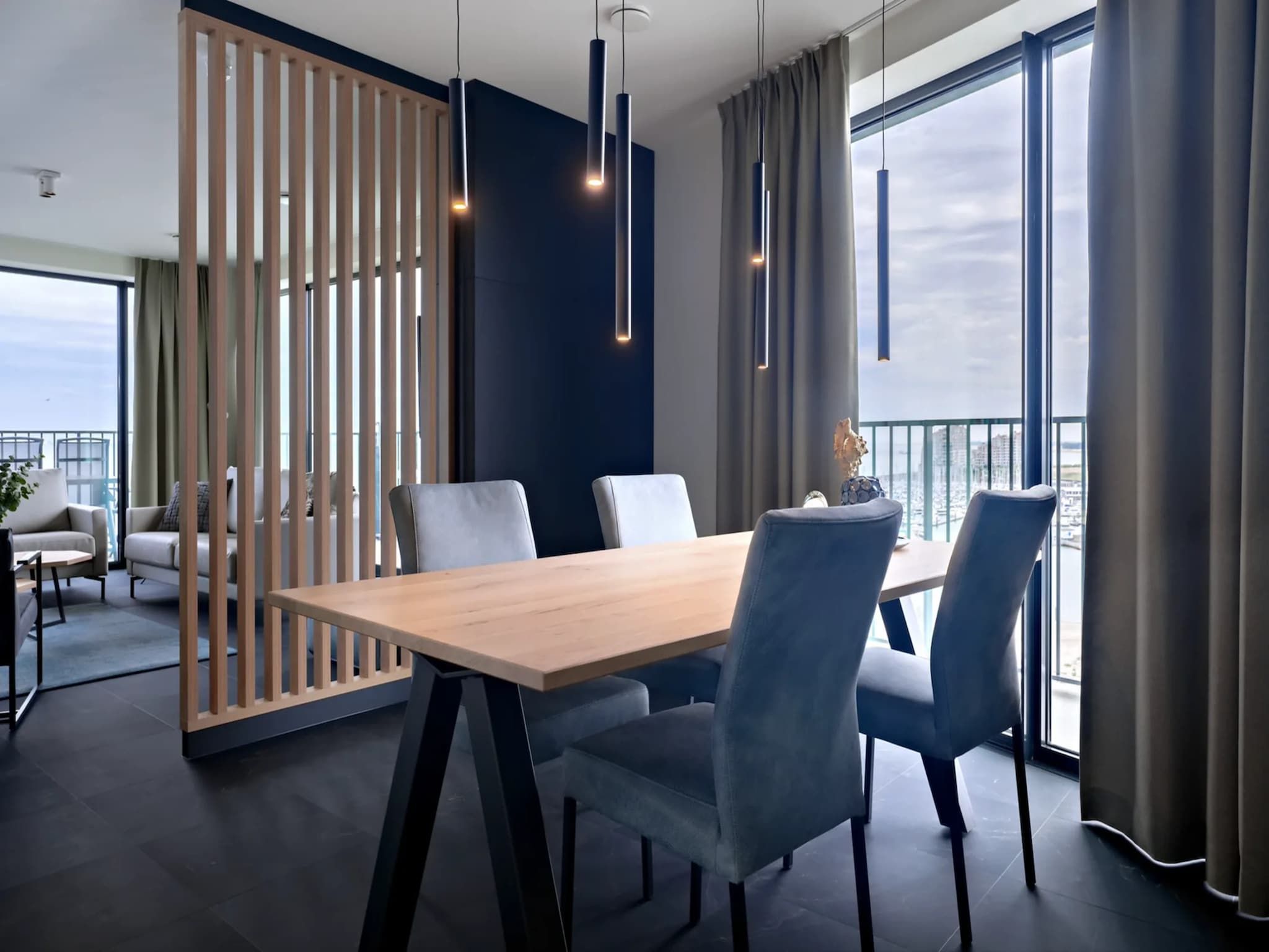 De eetkamer van Breskens Apartments & Penthouses 11 in Breskens