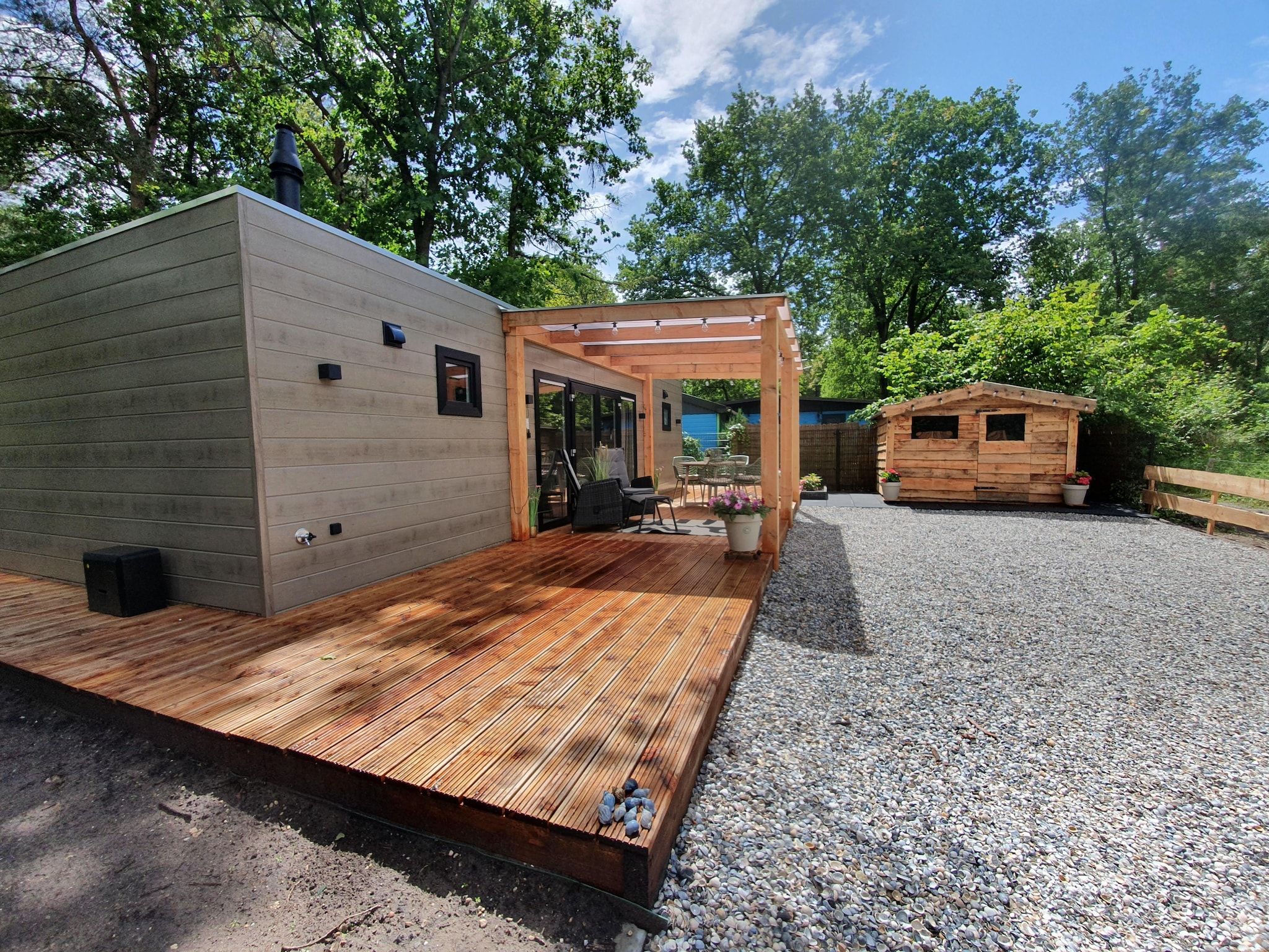 De buitenkant van Lodge David in Hattemerbroek