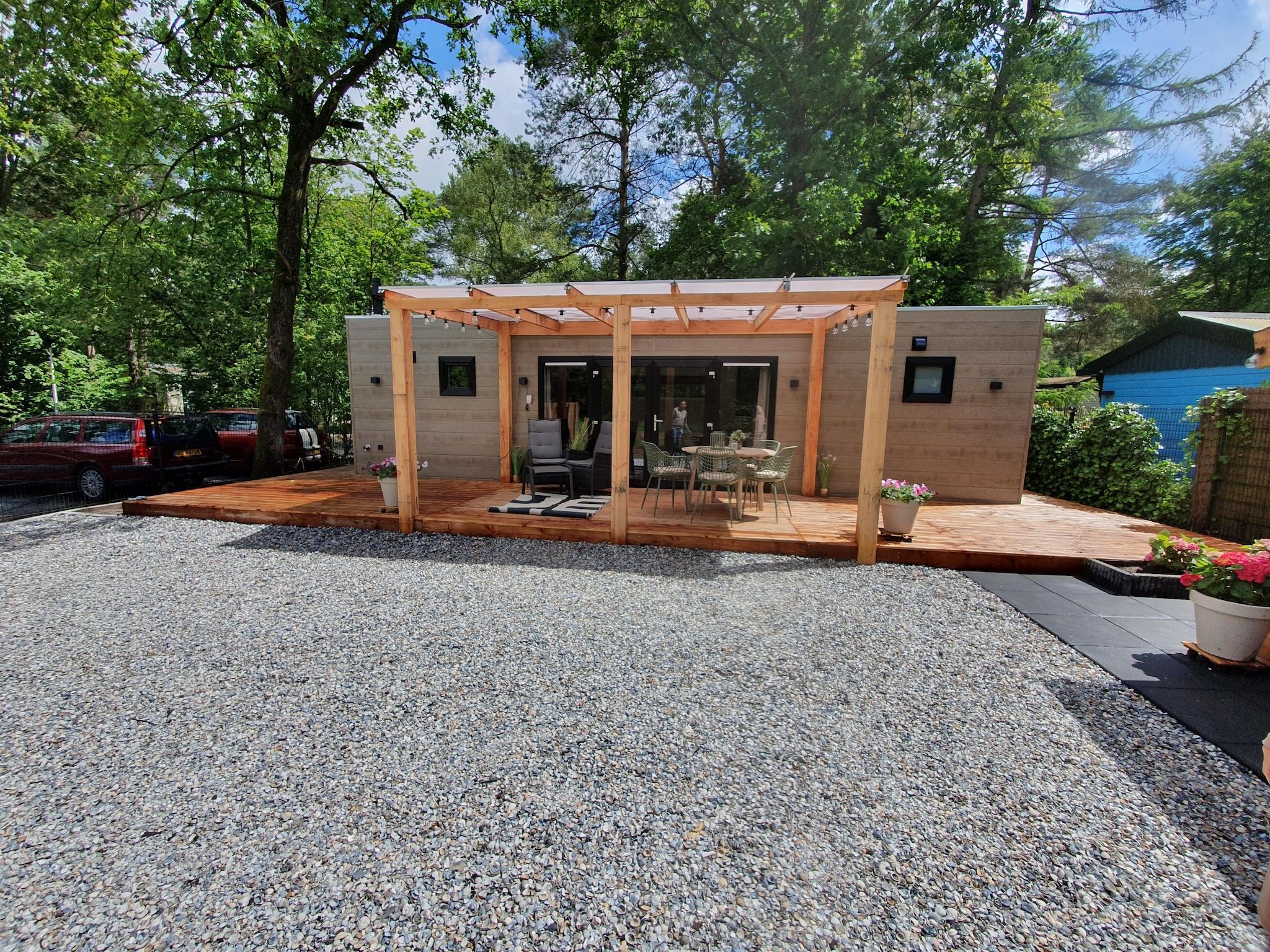 Het terras van Lodge David in Hattemerbroek