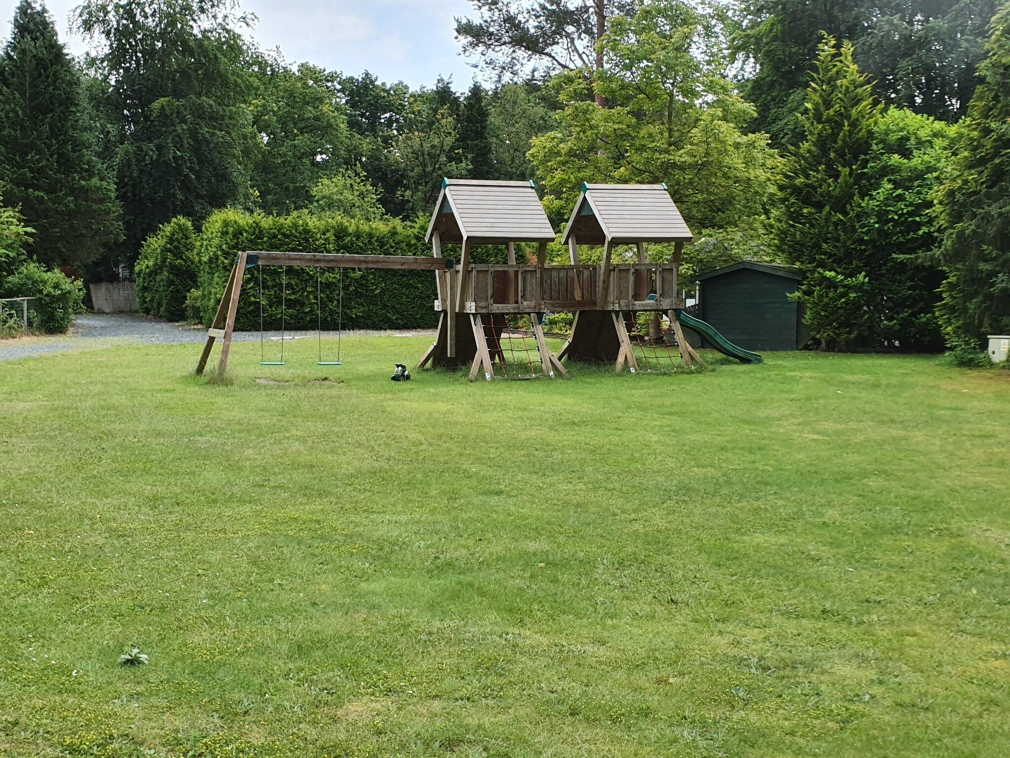 Parkfaciliteiten bij Lodge David in Hattemerbroek