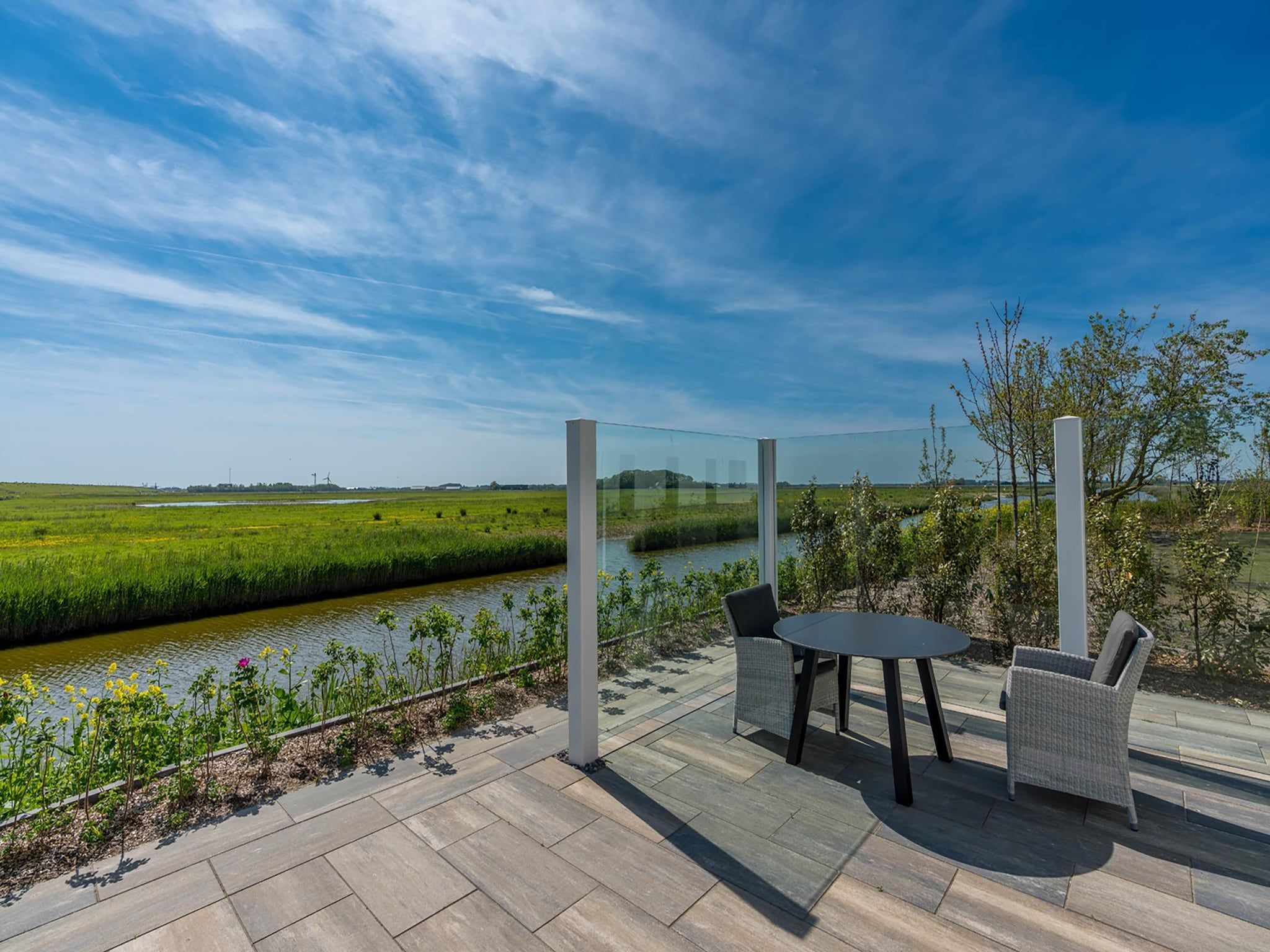 Het terras van ’t Waddenstrandje in Oudeschild