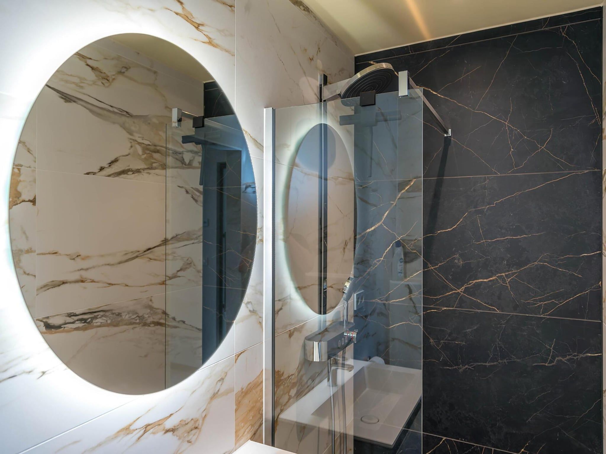 De badkamer van ’t Waddenstrandje in Oudeschild