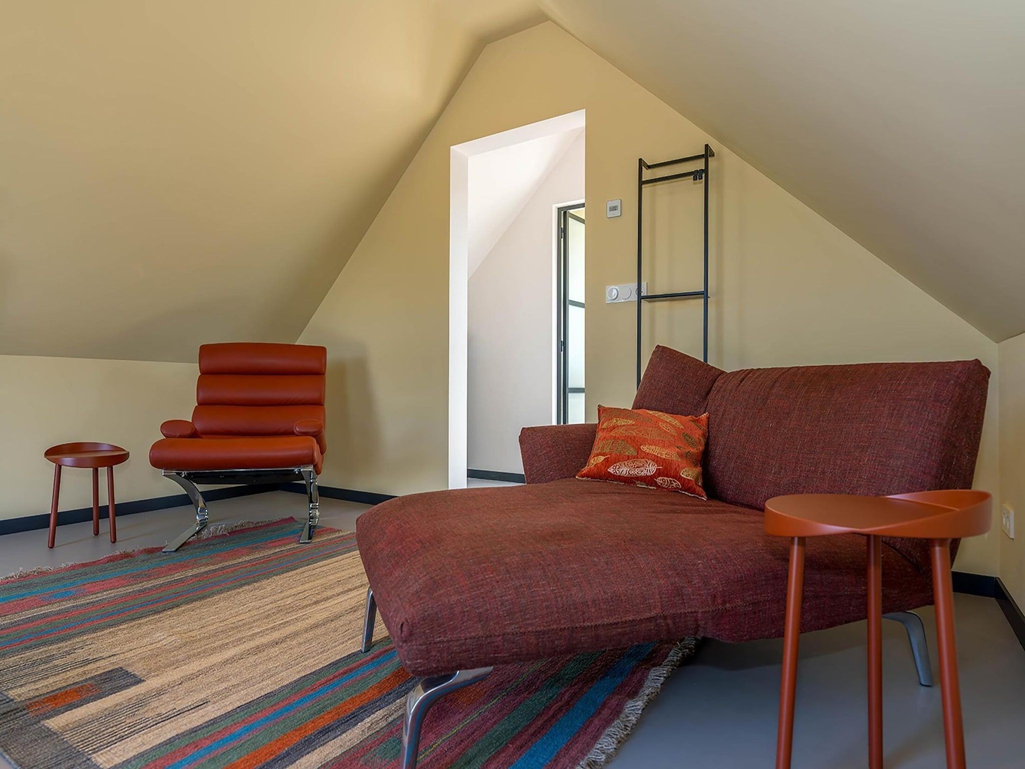 De woonkamer van ’t Waddenstrandje in Oudeschild