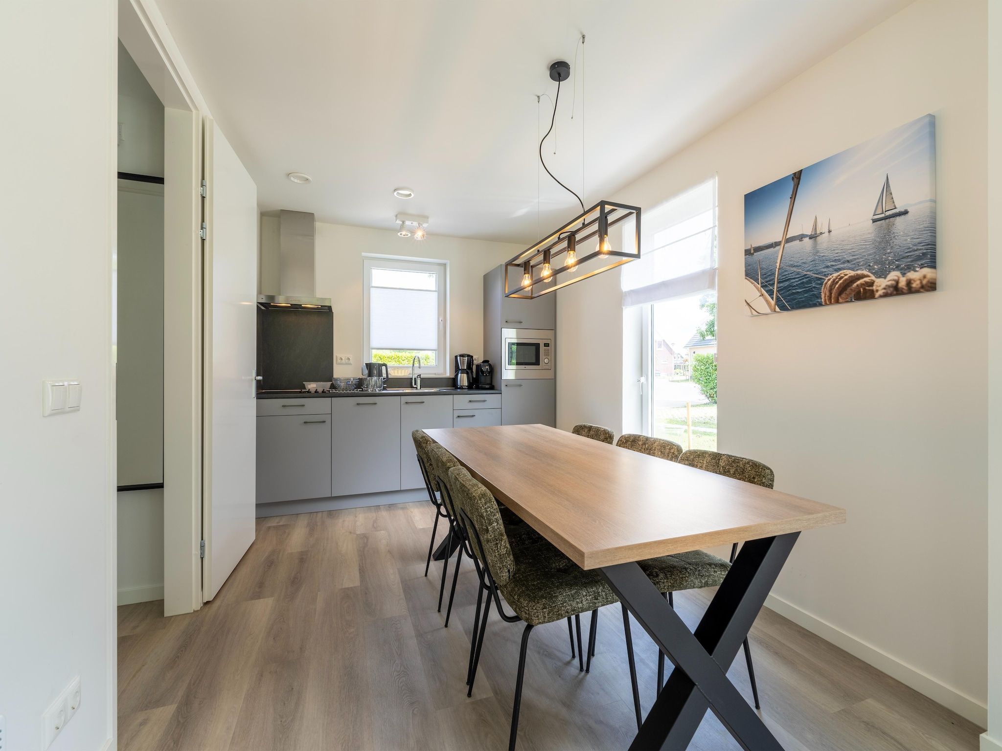 De eetkamer van Kuifduiker 5 in Simonshaven