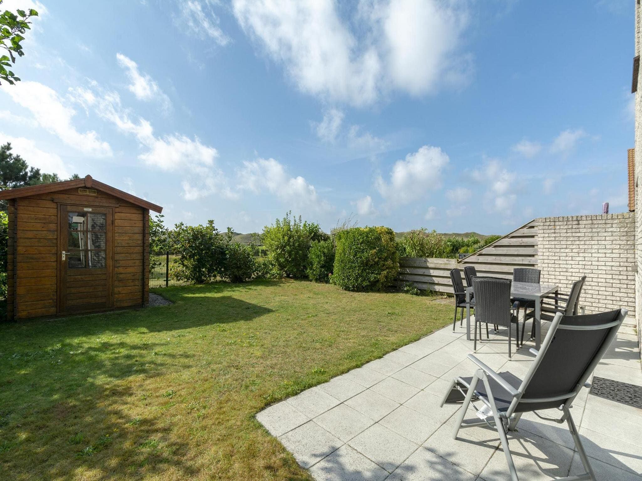 Het terras van Ooghduyne 148 in Julianadorp aan Zee