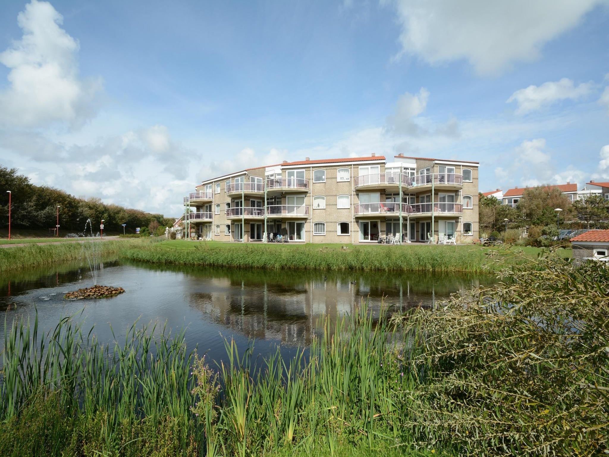 De buitenkant van Résidence Juliana 14 in Julianadorp aan Zee