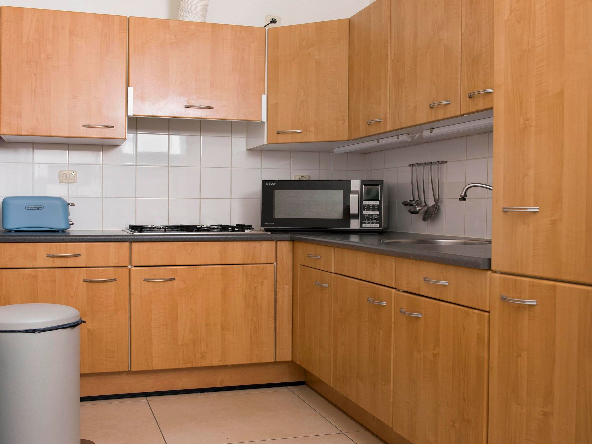 De keuken van Résidence Juliana 14 in Julianadorp aan Zee