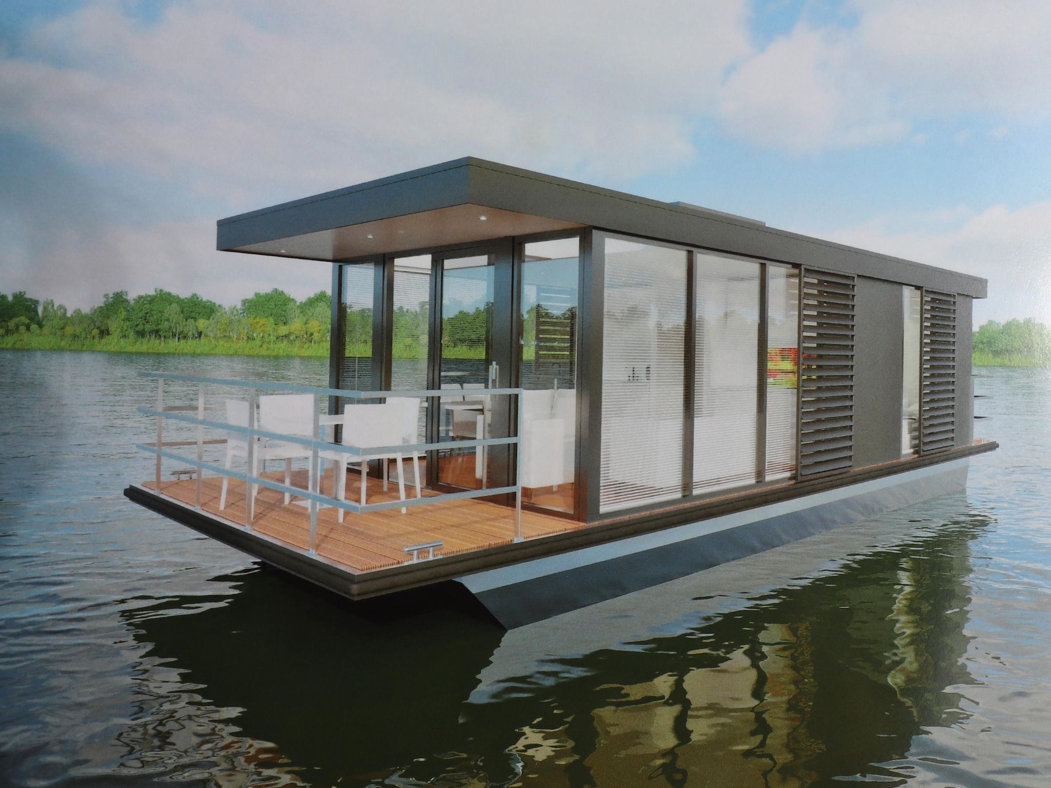 De buitenkant van Houseboat Refugio in Lemmer