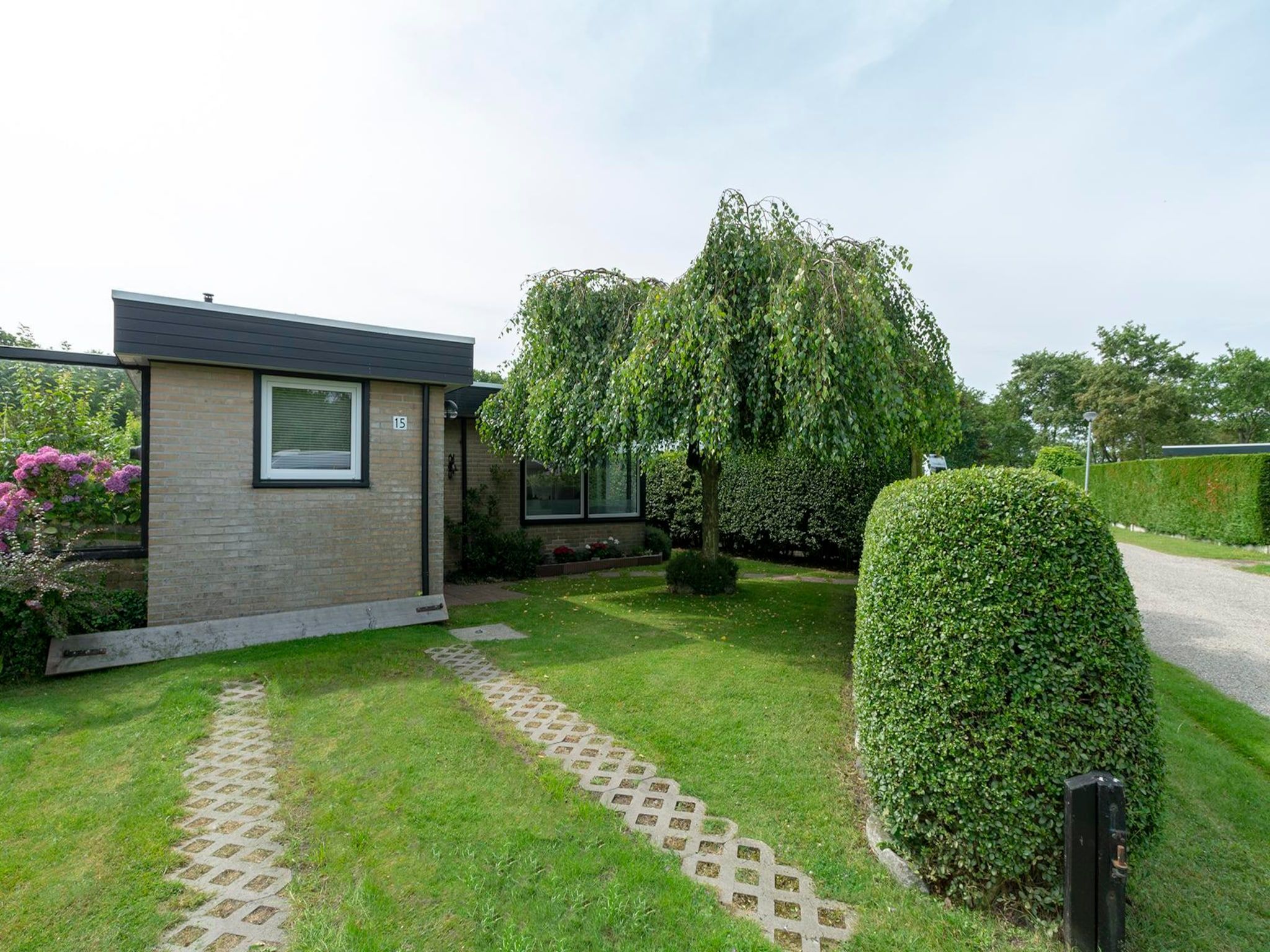 De tuin van Duinland 15 in Sint Maartenszee