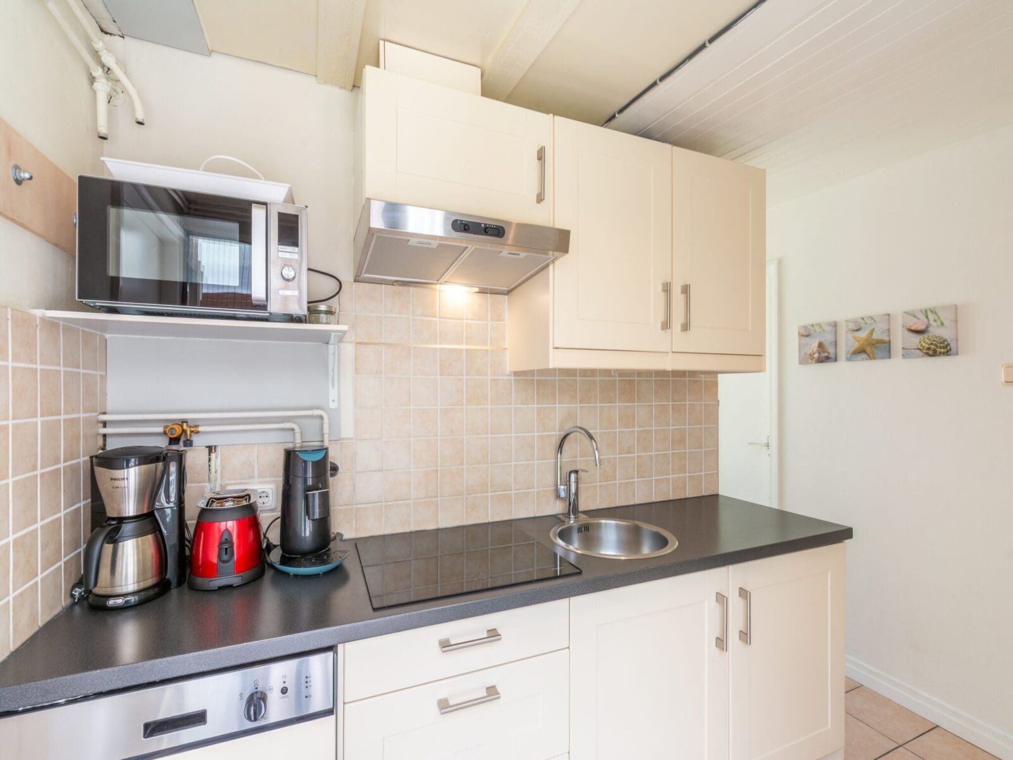 De keuken van Duinland 186 in Sint Maartenszee