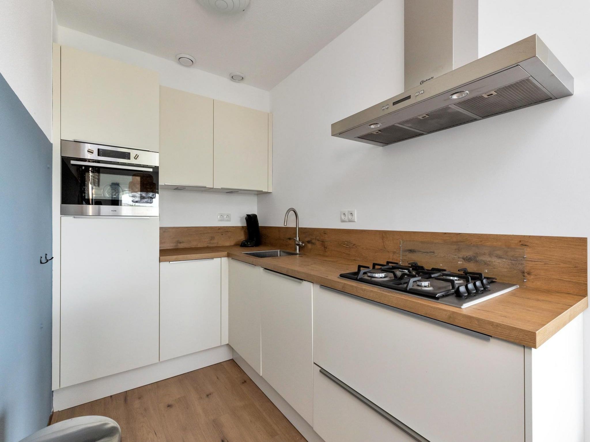 De keuken van Résidence Juliana 40 in Julianadorp aan Zee