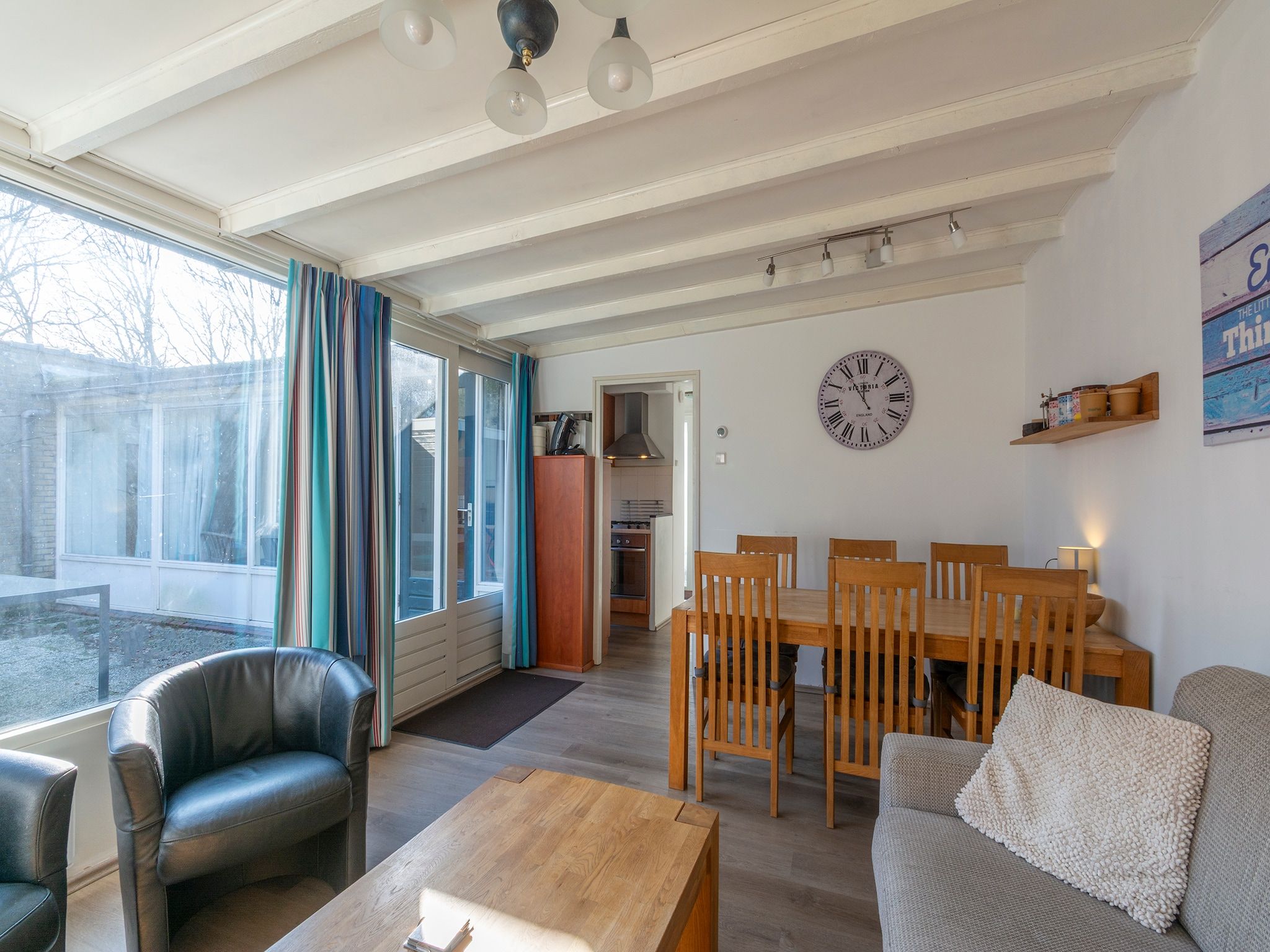 De woonkamer van Duinland 190 in Sint Maartenszee