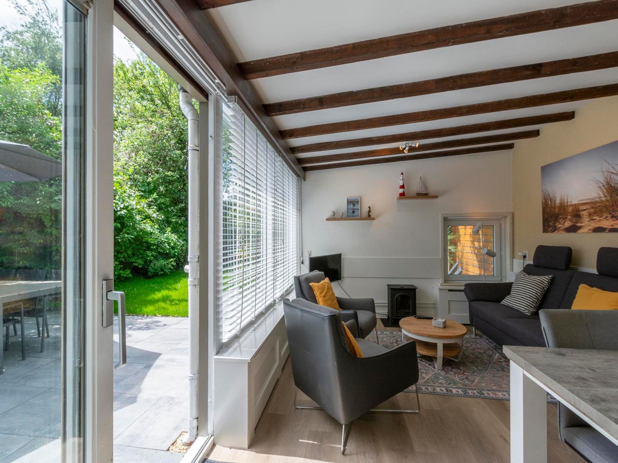 De woonkamer van Duinland 197 in Sint Maartenszee