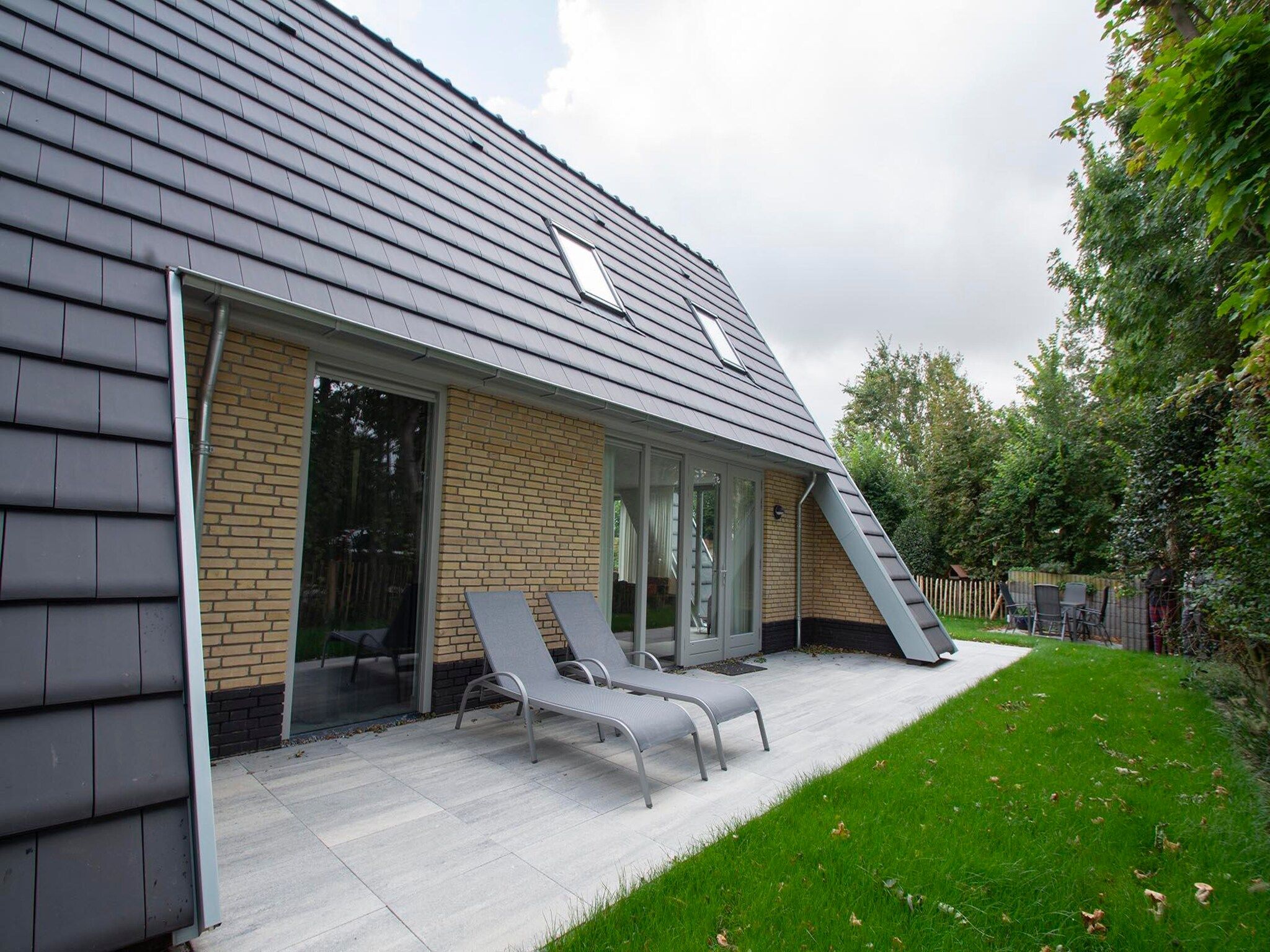 Het terras van Sandepark 171 in Callantsoog