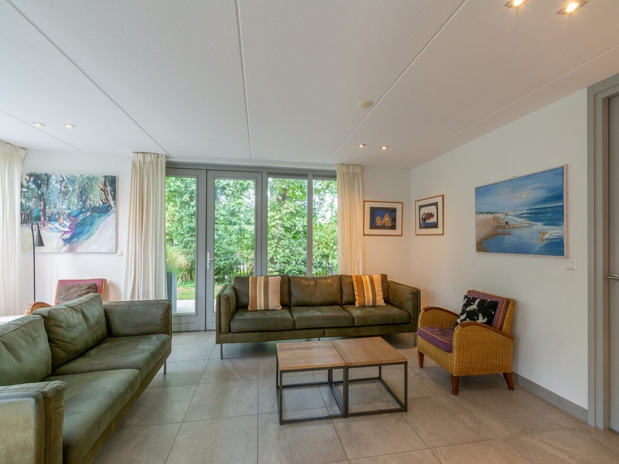 De woonkamer van Sandepark 171 in Callantsoog