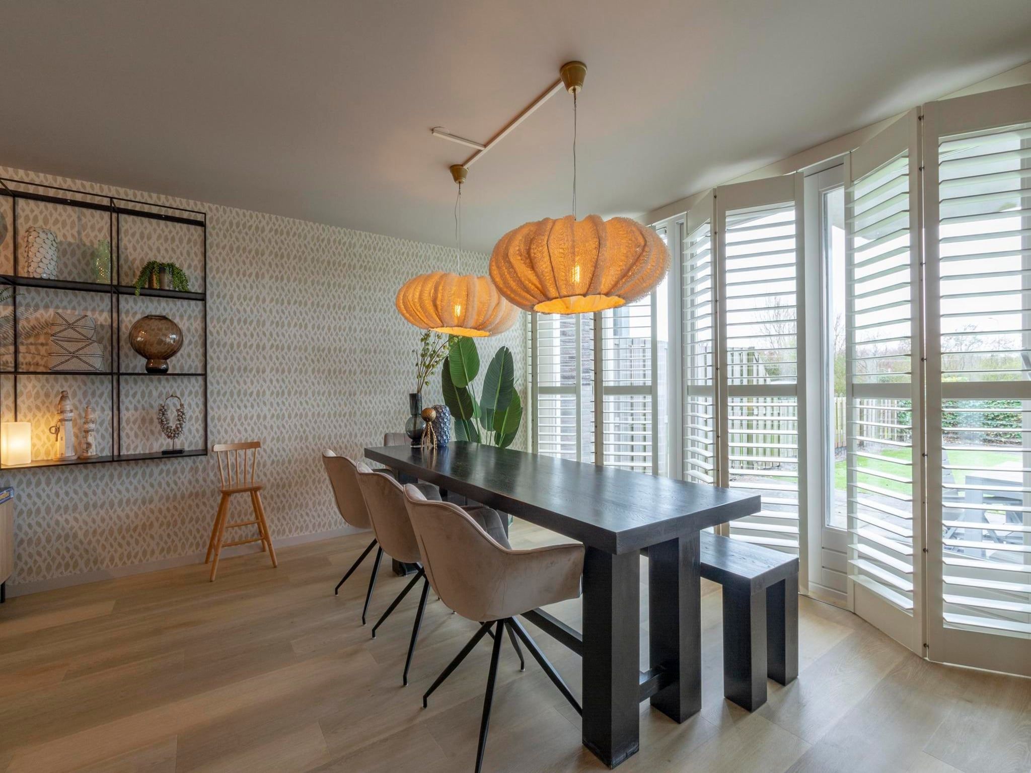 De eetkamer van Strandleven 006 in Groote Keeten