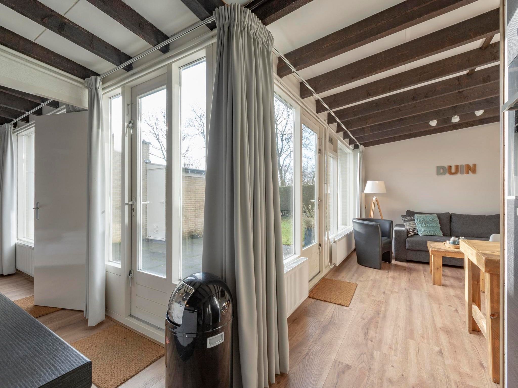 De woonkamer van Duinland 245 in Sint Maartenszee