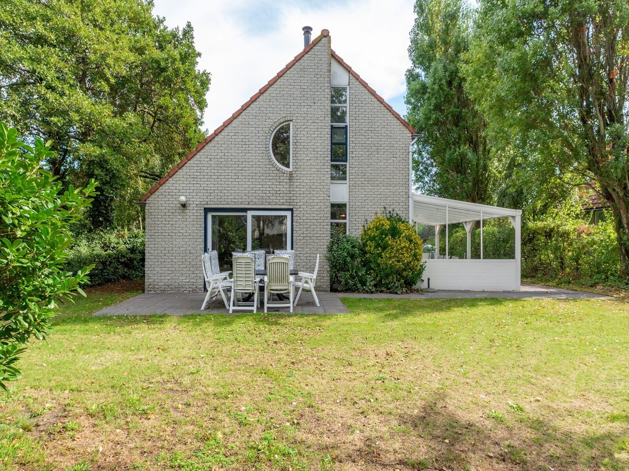 De tuin van Ooghduyne 75 in Julianadorp aan Zee