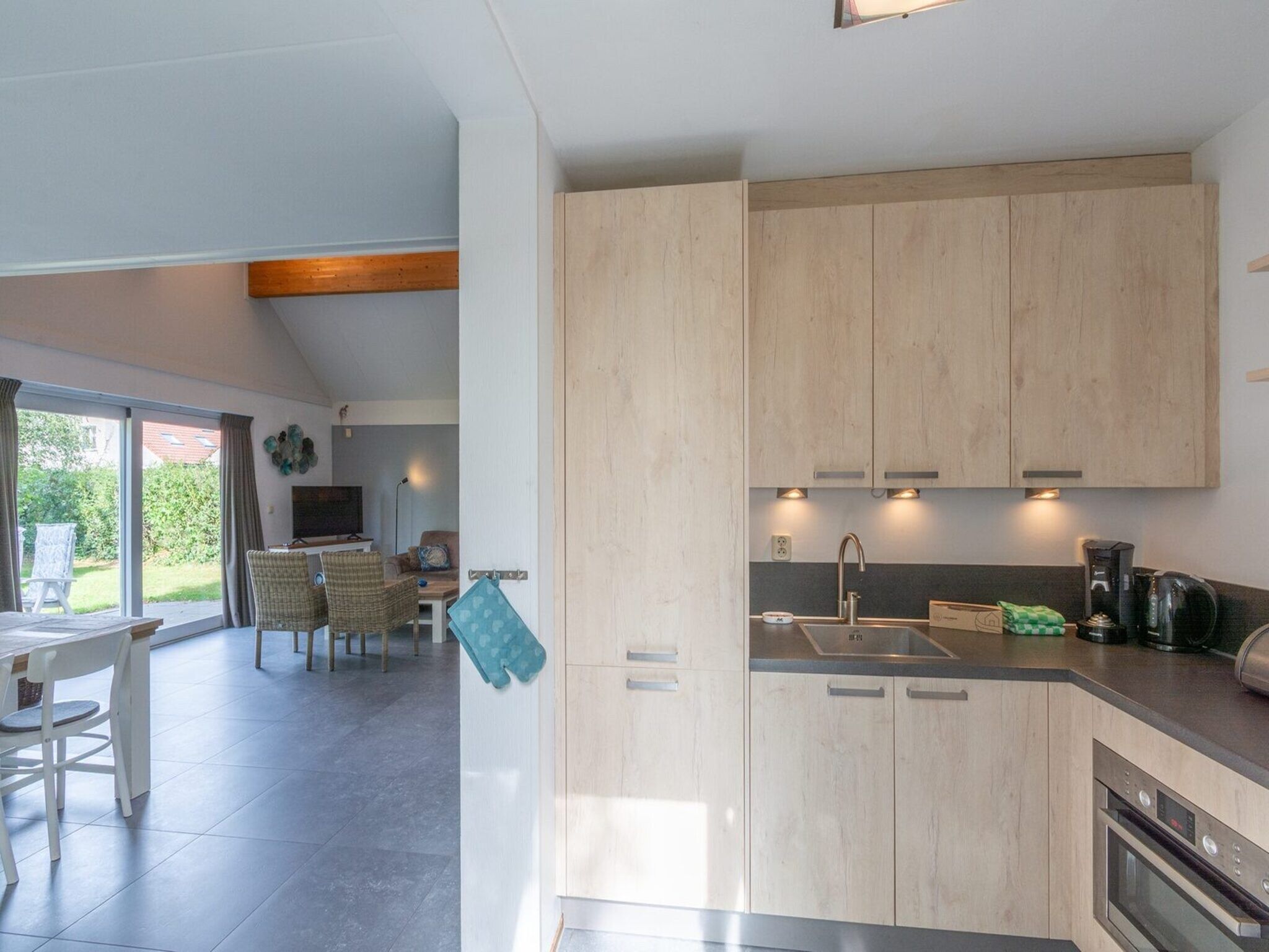 De keuken van Ooghduyne 75 in Julianadorp aan Zee