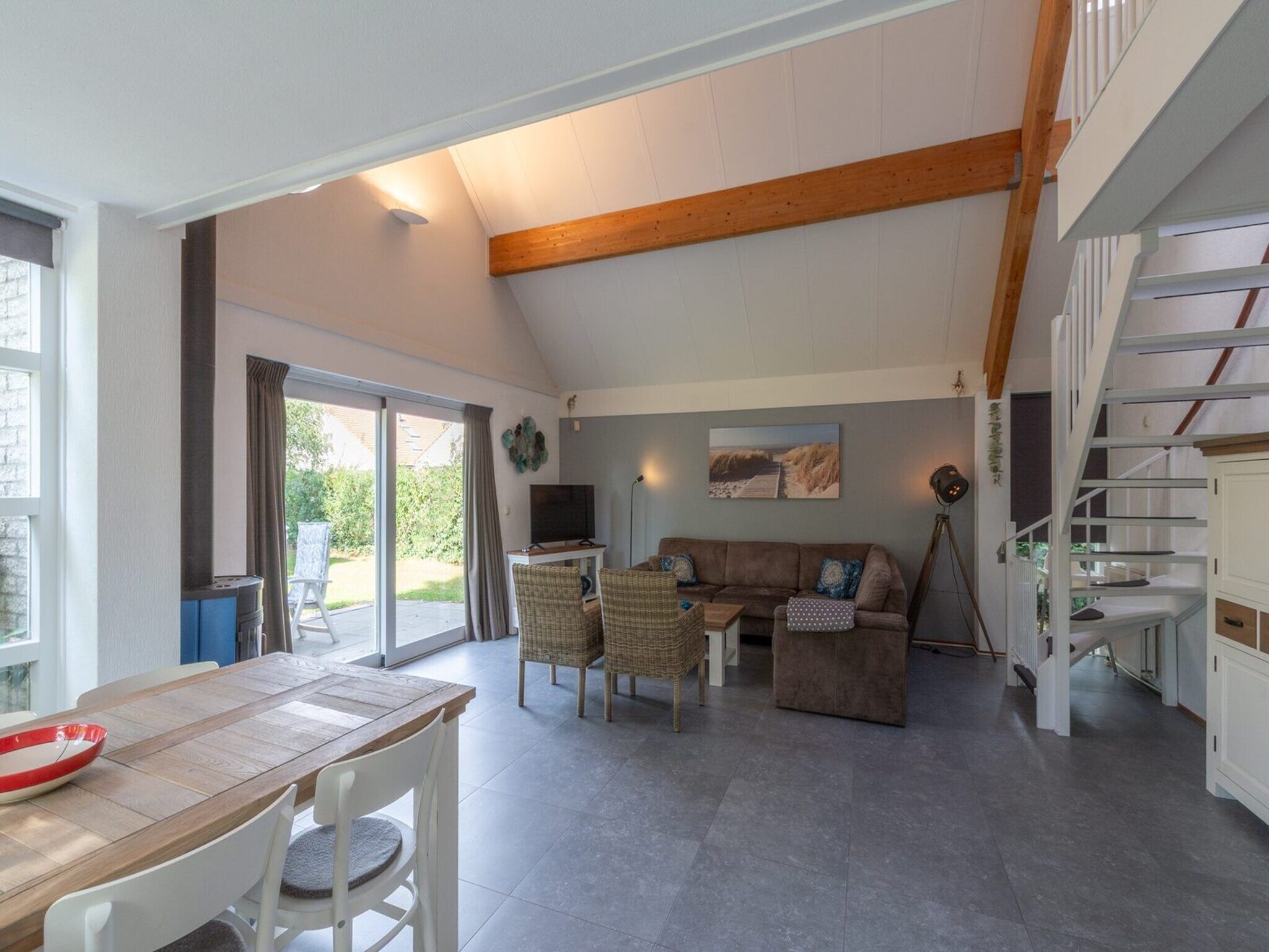 De woonkamer van Ooghduyne 75 in Julianadorp aan Zee