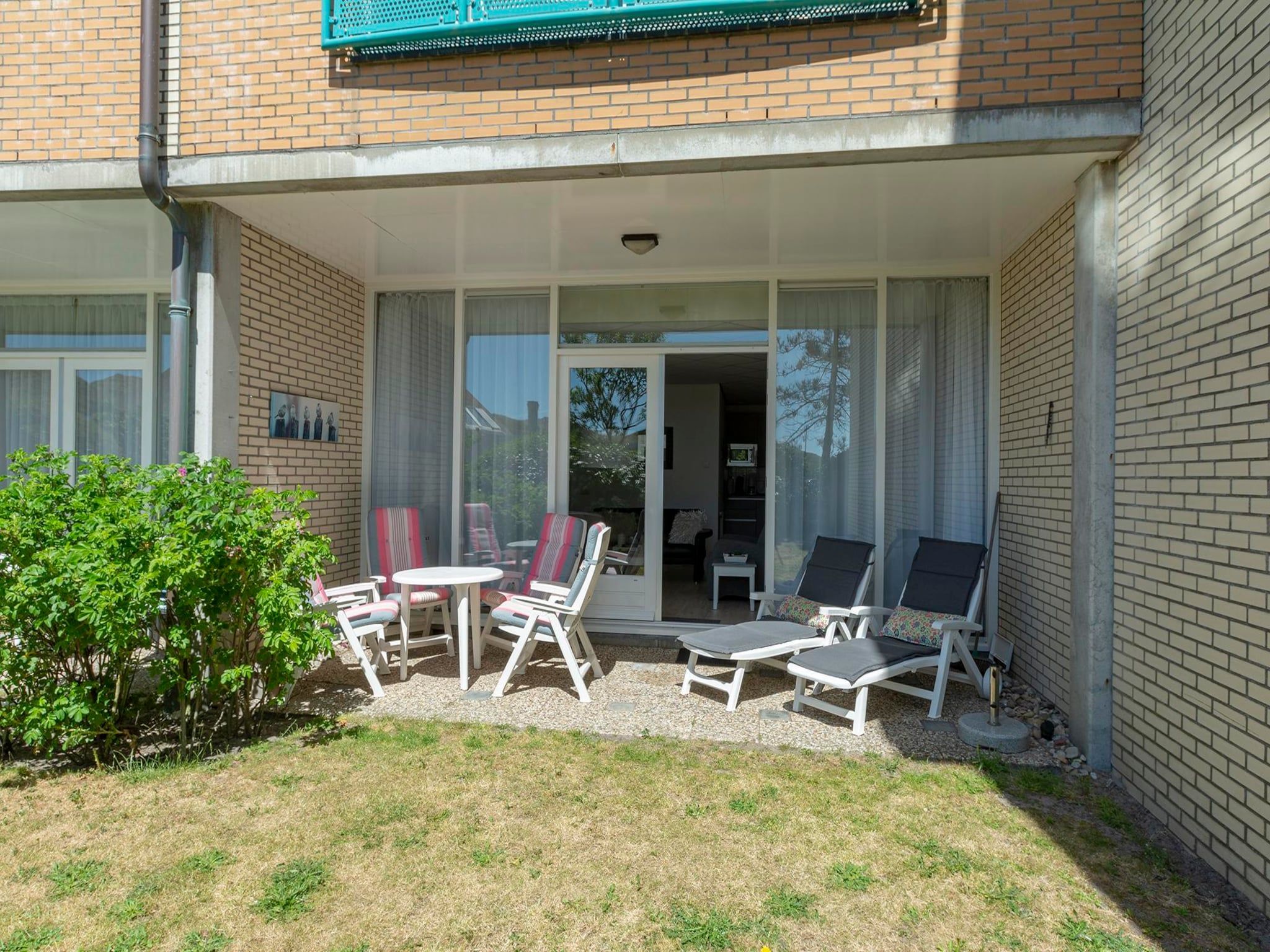 De buitenkant van Strandslag 107 in Julianadorp aan Zee