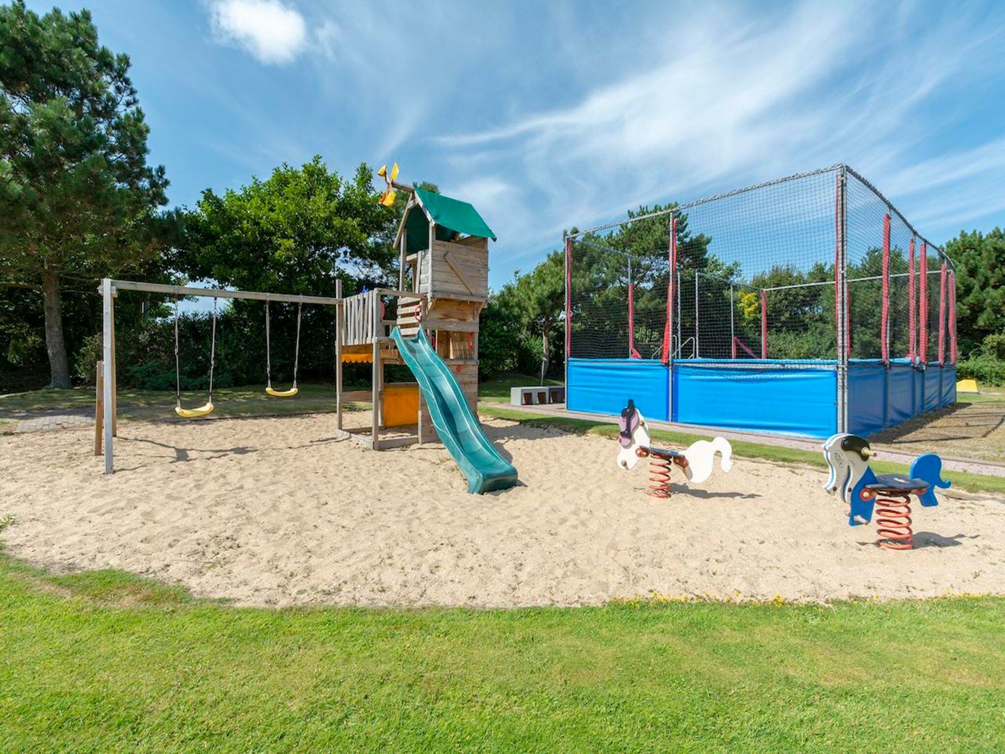 De tuin van Strandslag 157 in Julianadorp aan Zee