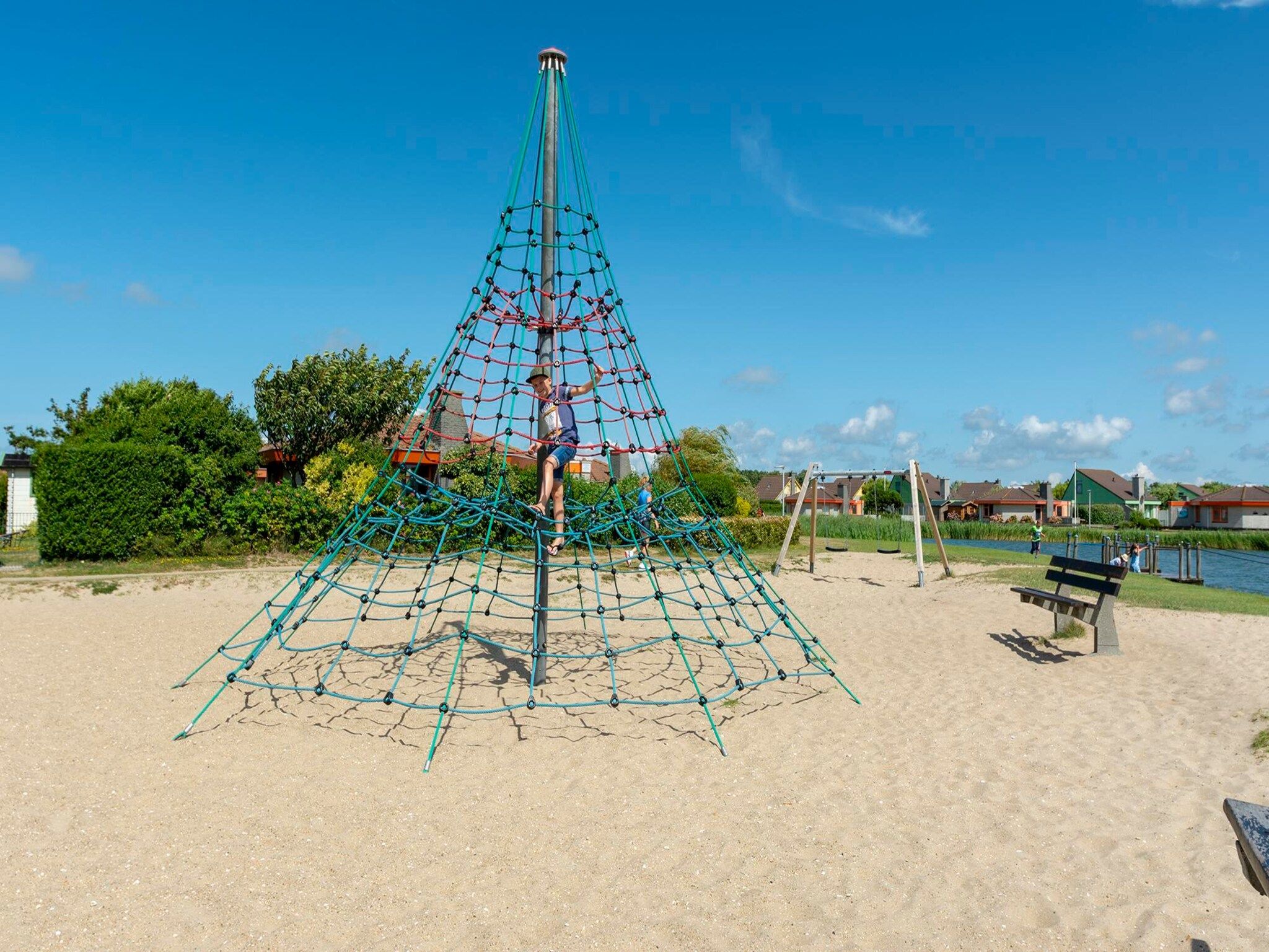 De tuin van Strandslag 193 in Julianadorp aan Zee