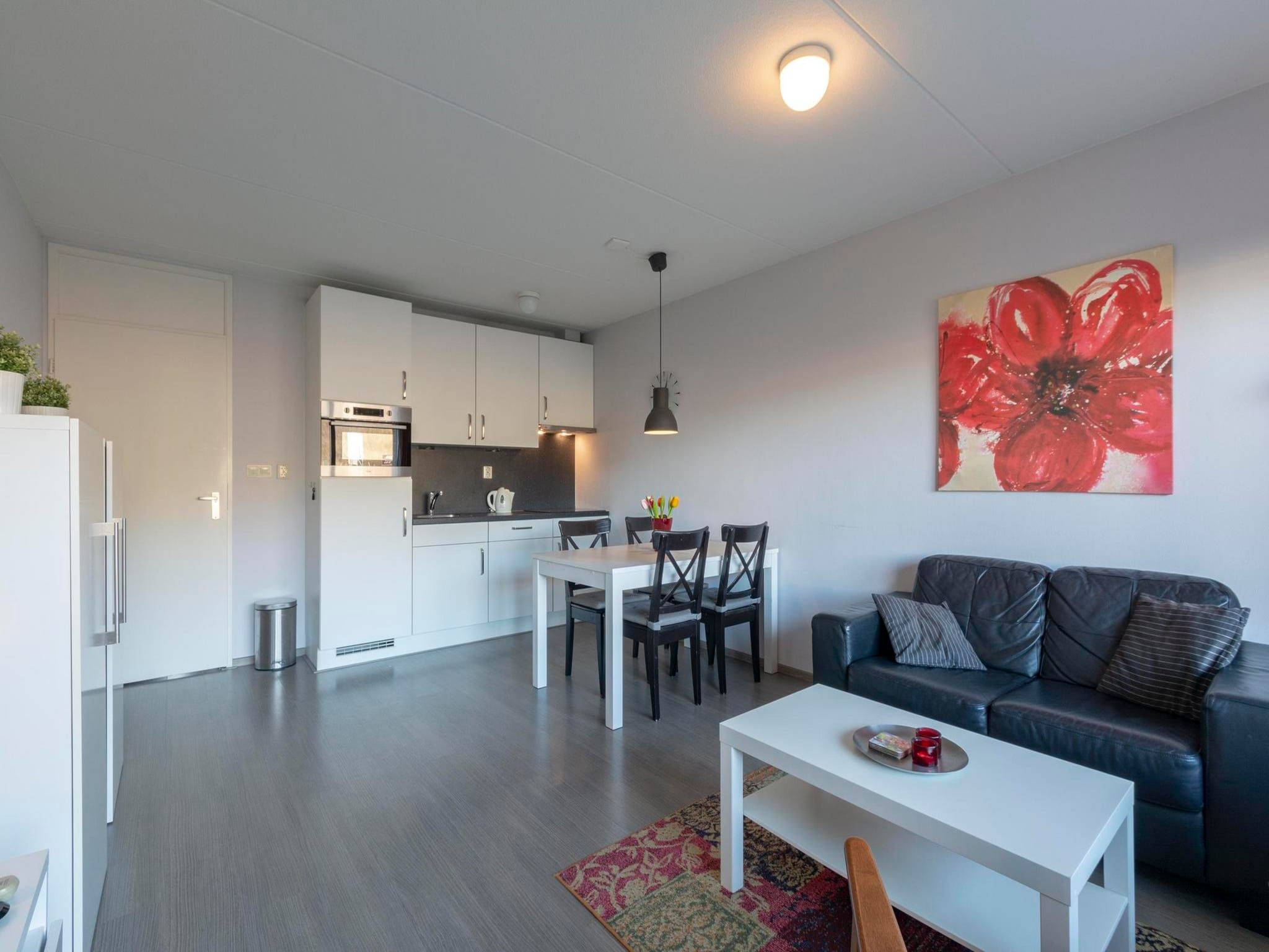 De eetkamer van Beach Appartement 08 in Callantsoog