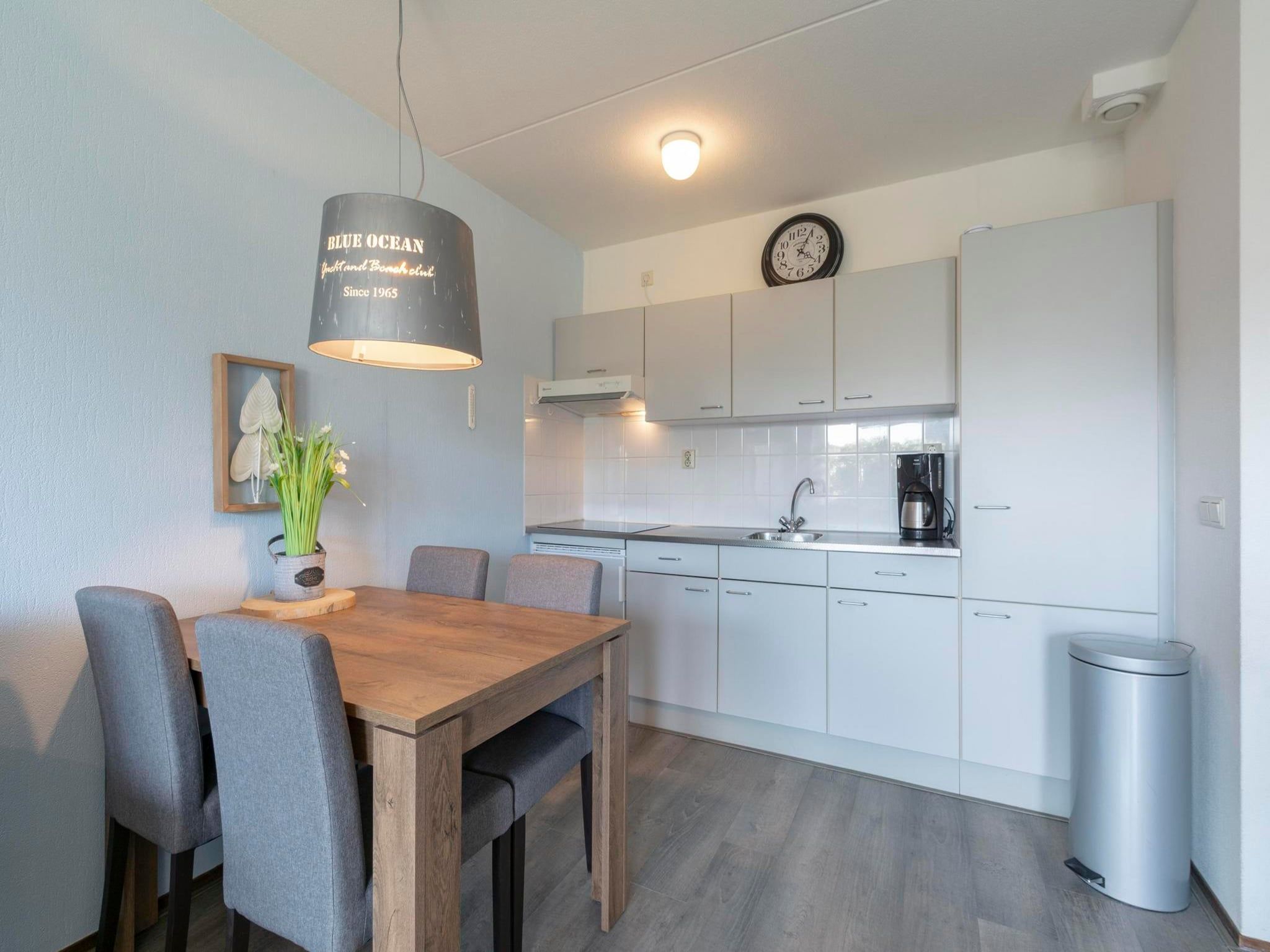 De eetkamer van Beach Appartement 11 in Callantsoog