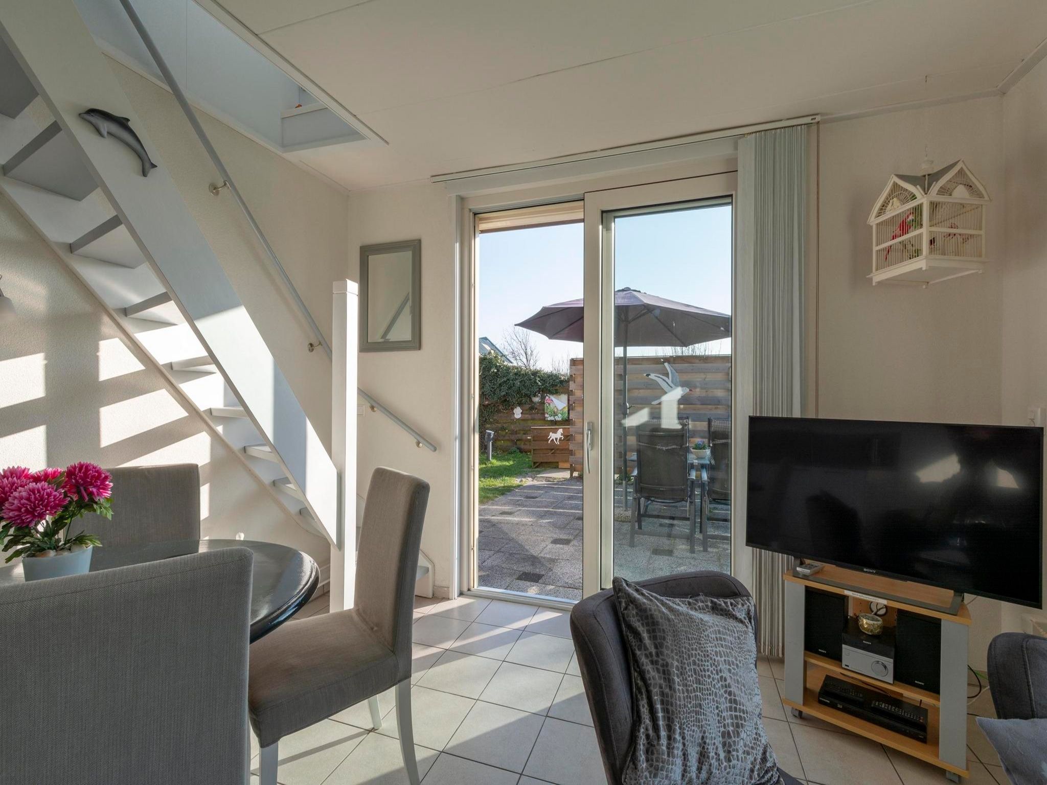 De woonkamer van Duinroos in Groote Keeten